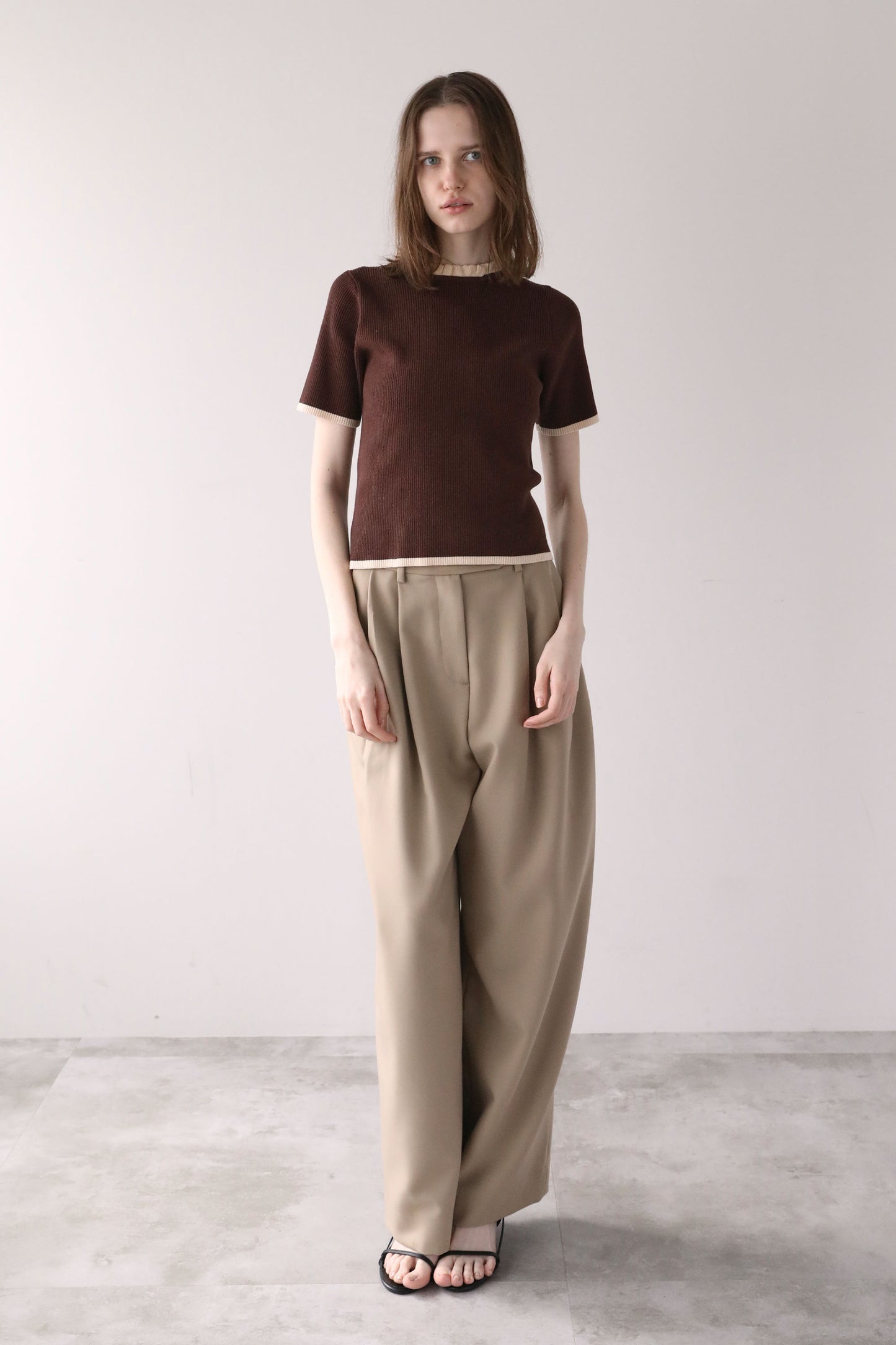 【予約販売6月上旬配送】タックアジャストパンツ【BEIGE】