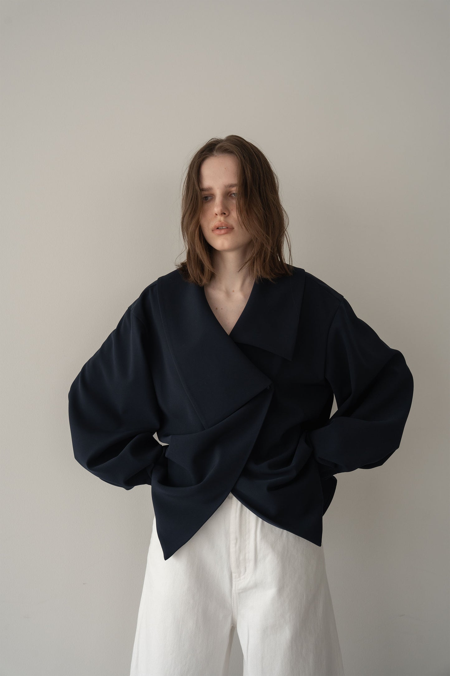 アシメントリーカラーブラウス【NAVY】