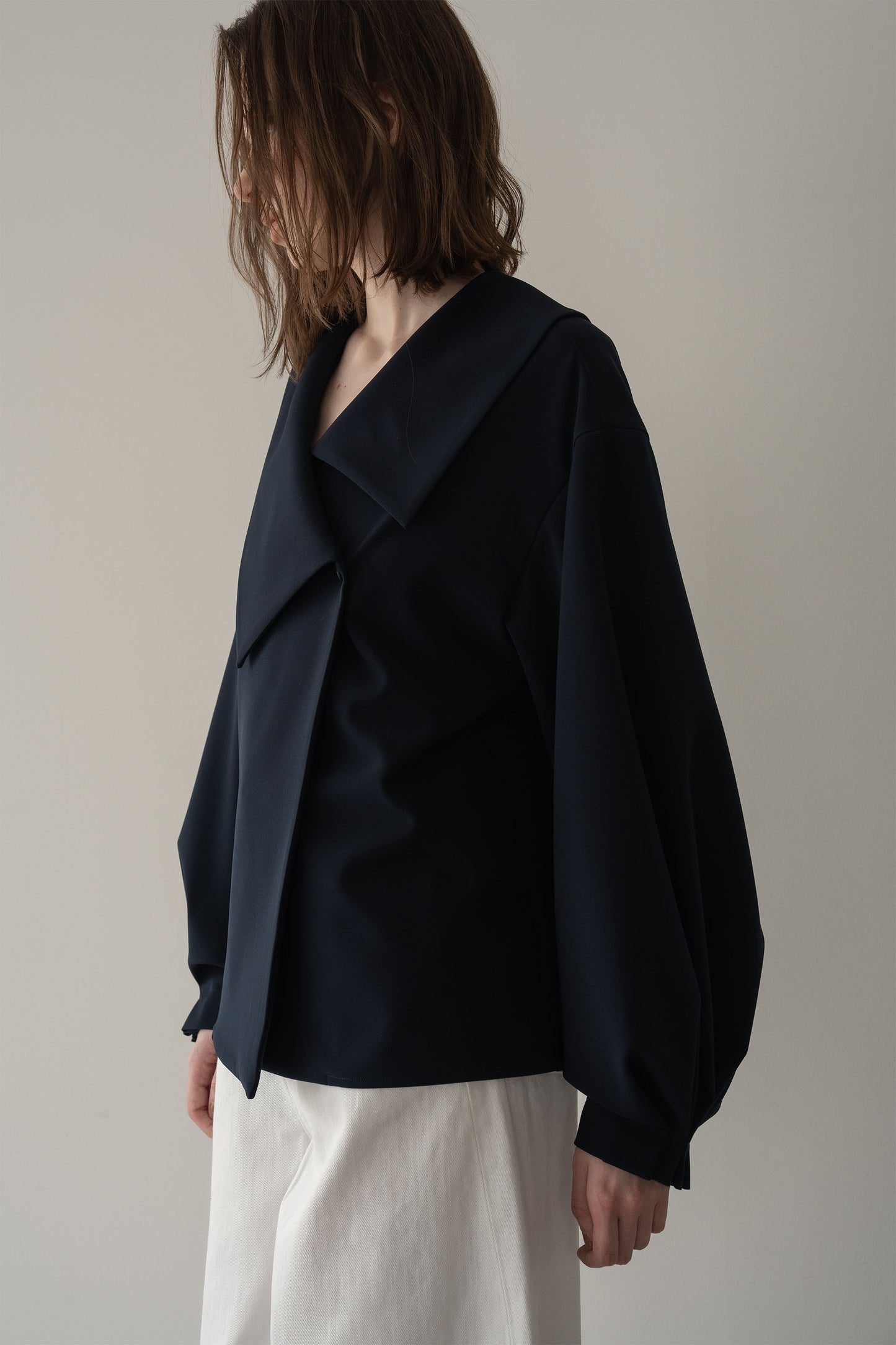 アシメントリーカラーブラウス【NAVY】