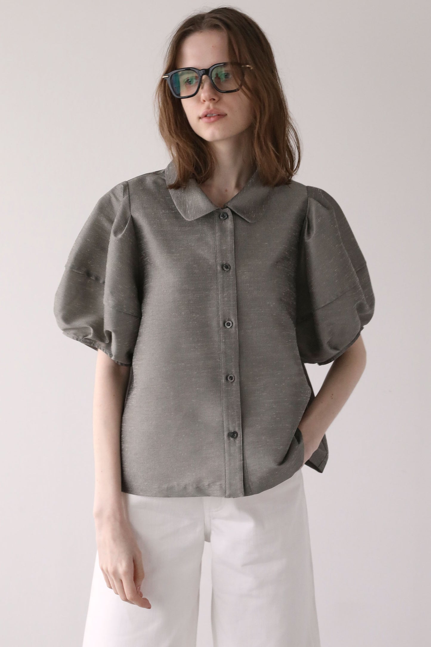 【予約販売６月末配送】
ハーフスリーブスラブブラウス【KHAKI】