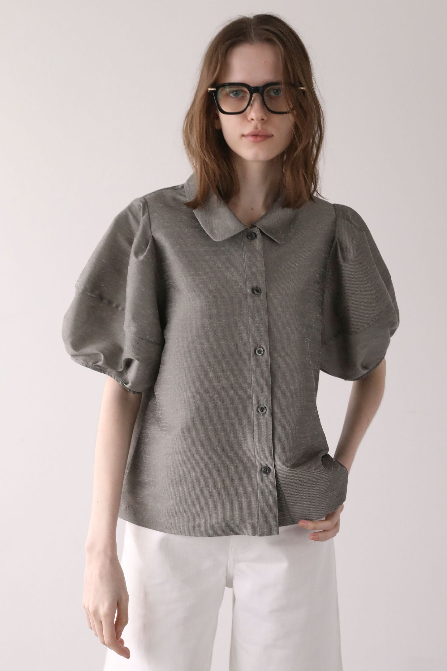 【予約販売６月末配送】
ハーフスリーブスラブブラウス【KHAKI】