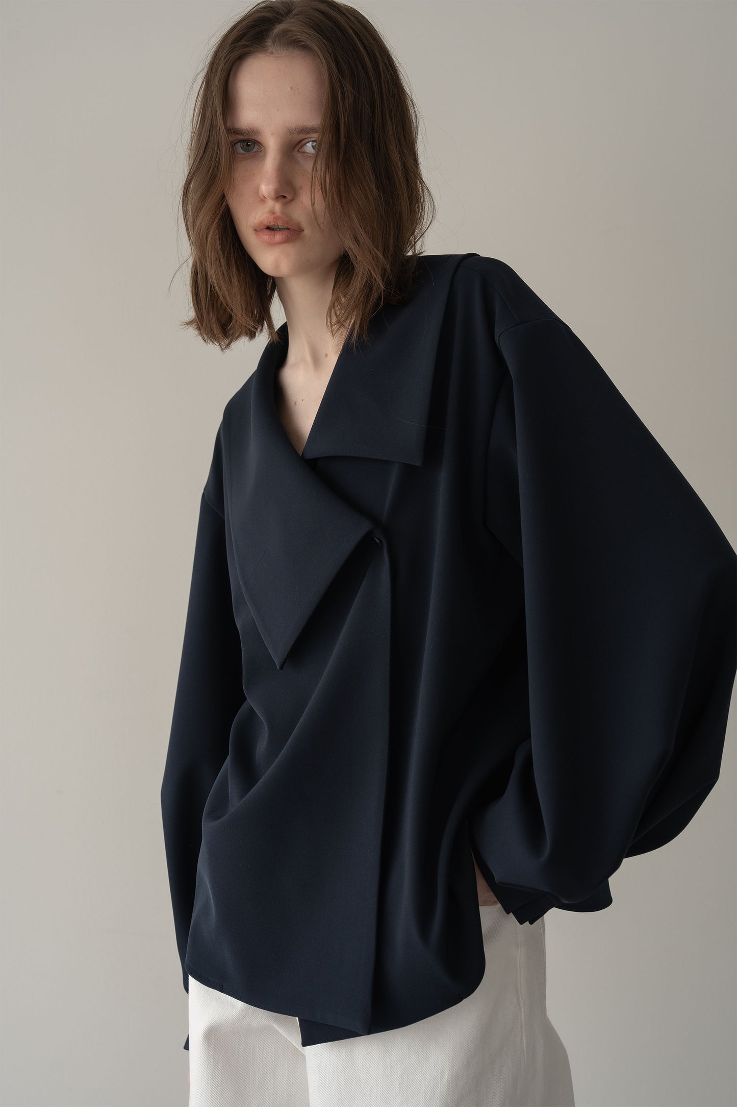 アシメントリーカラーブラウス【NAVY】