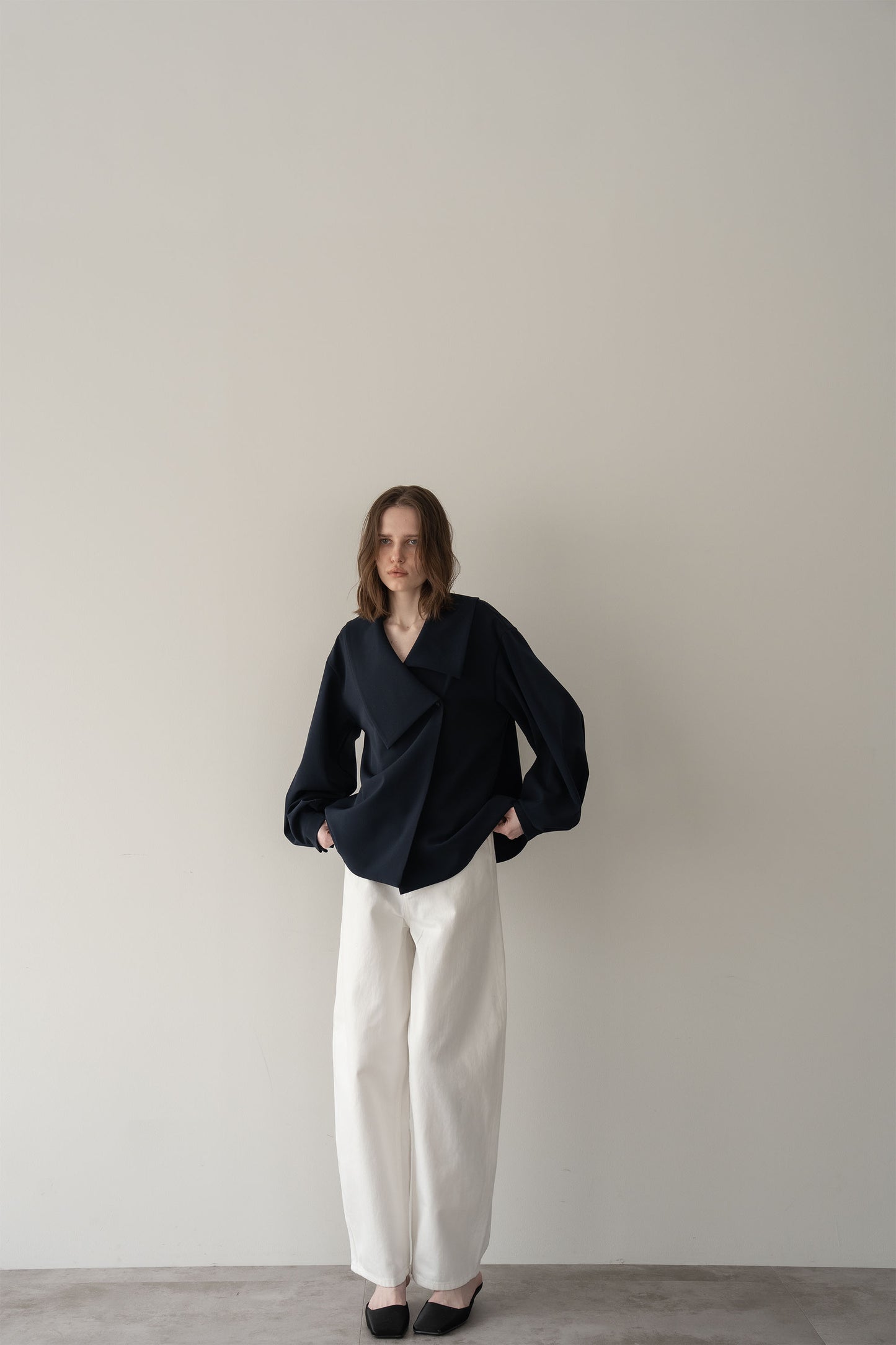 アシメントリーカラーブラウス【NAVY】