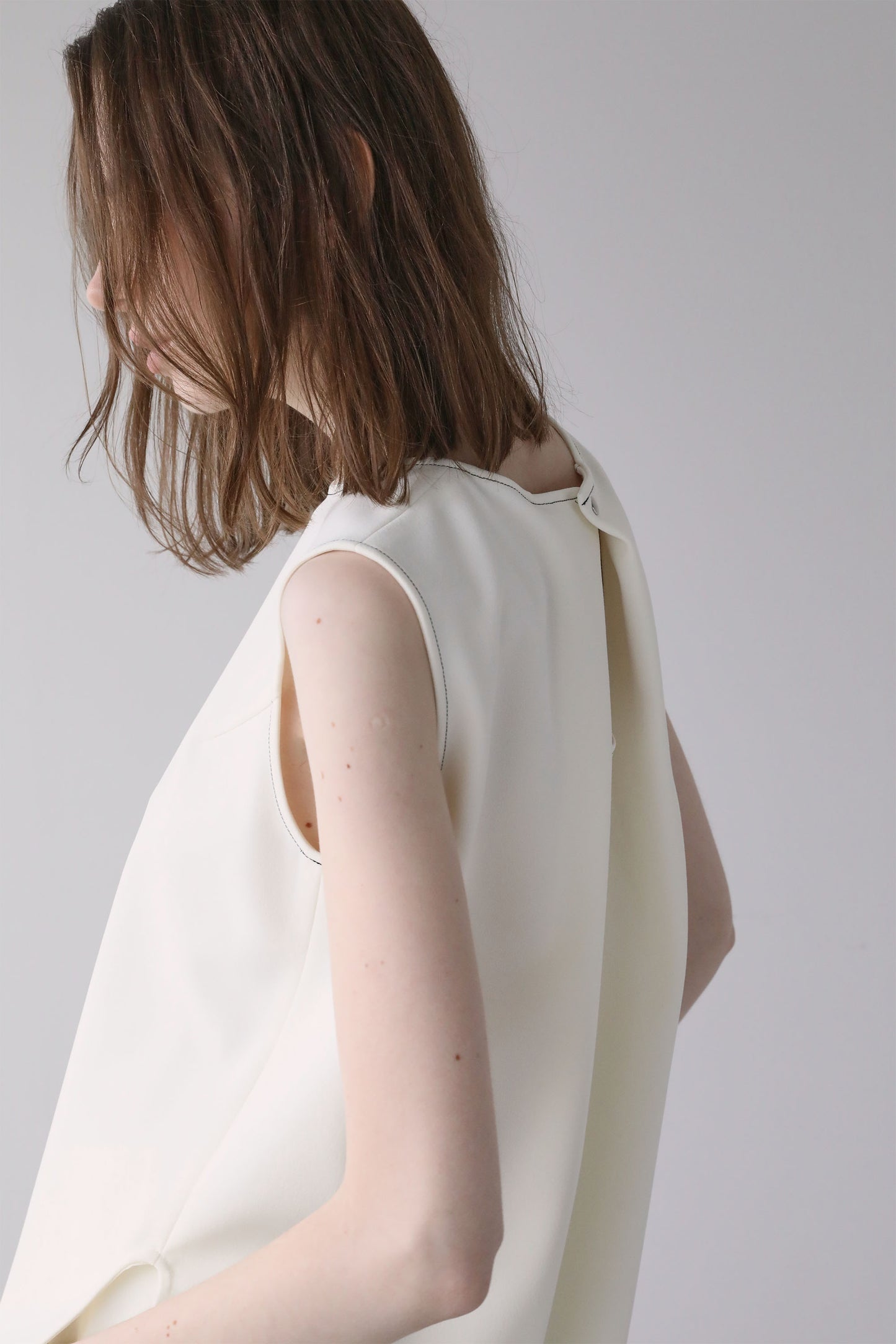 Georgette Sleeveless Top [WHITE]