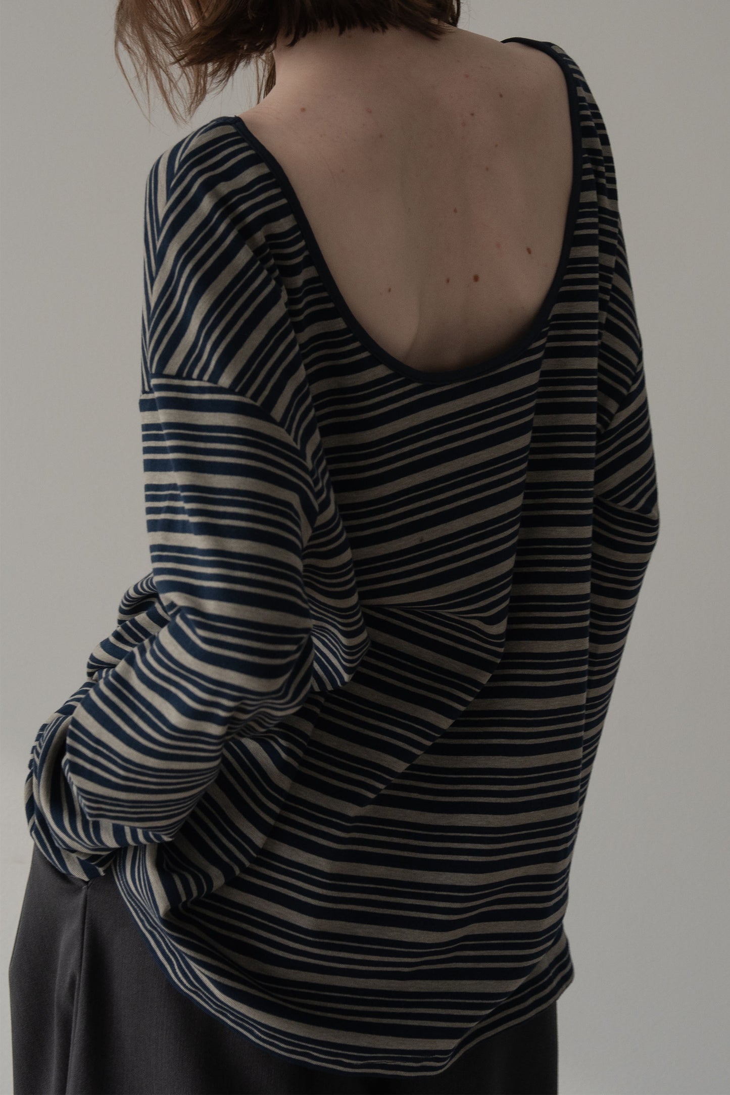 バックオープンボーダーカット【NAVY】