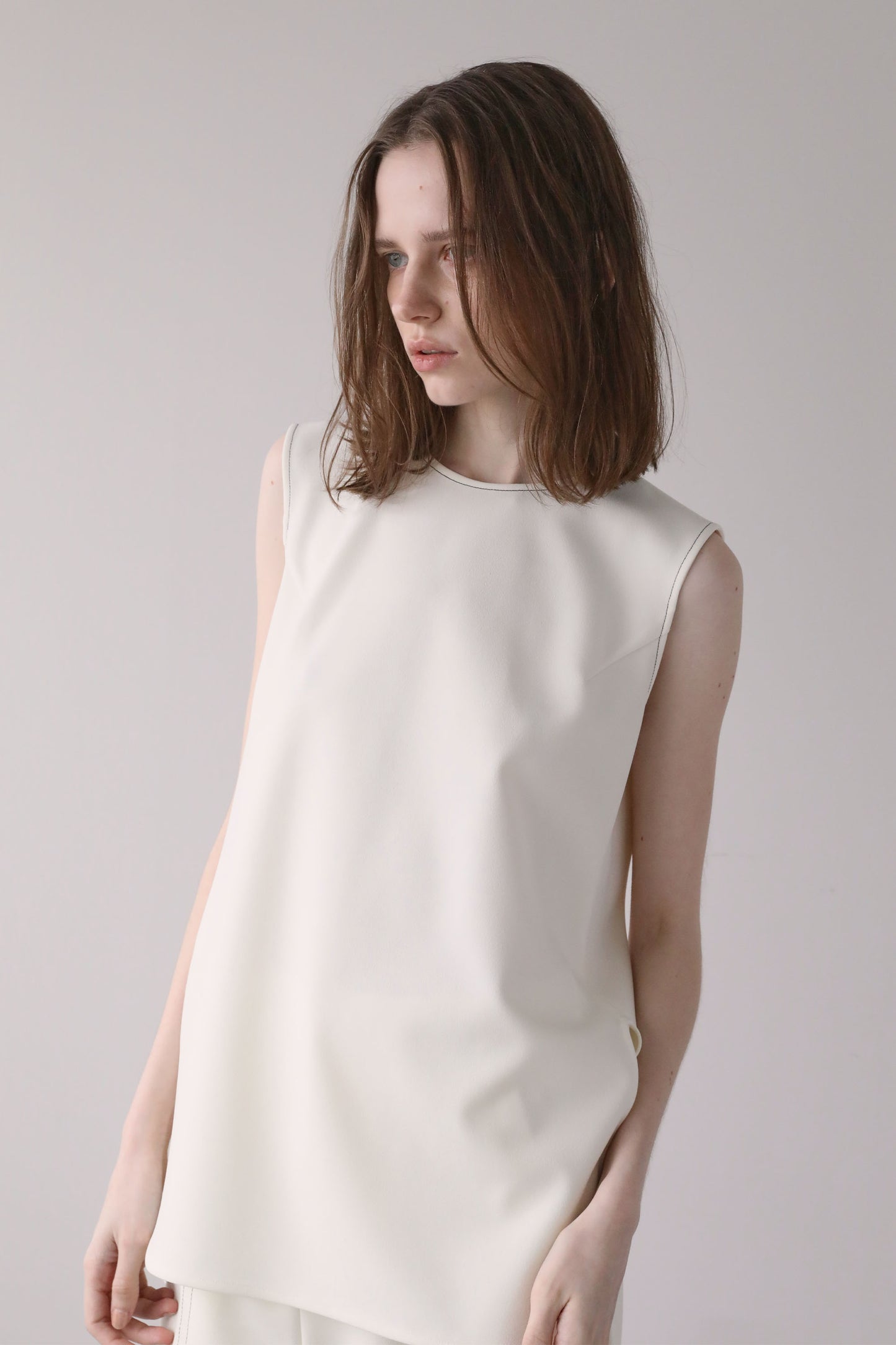 Georgette Sleeveless Top [WHITE]
