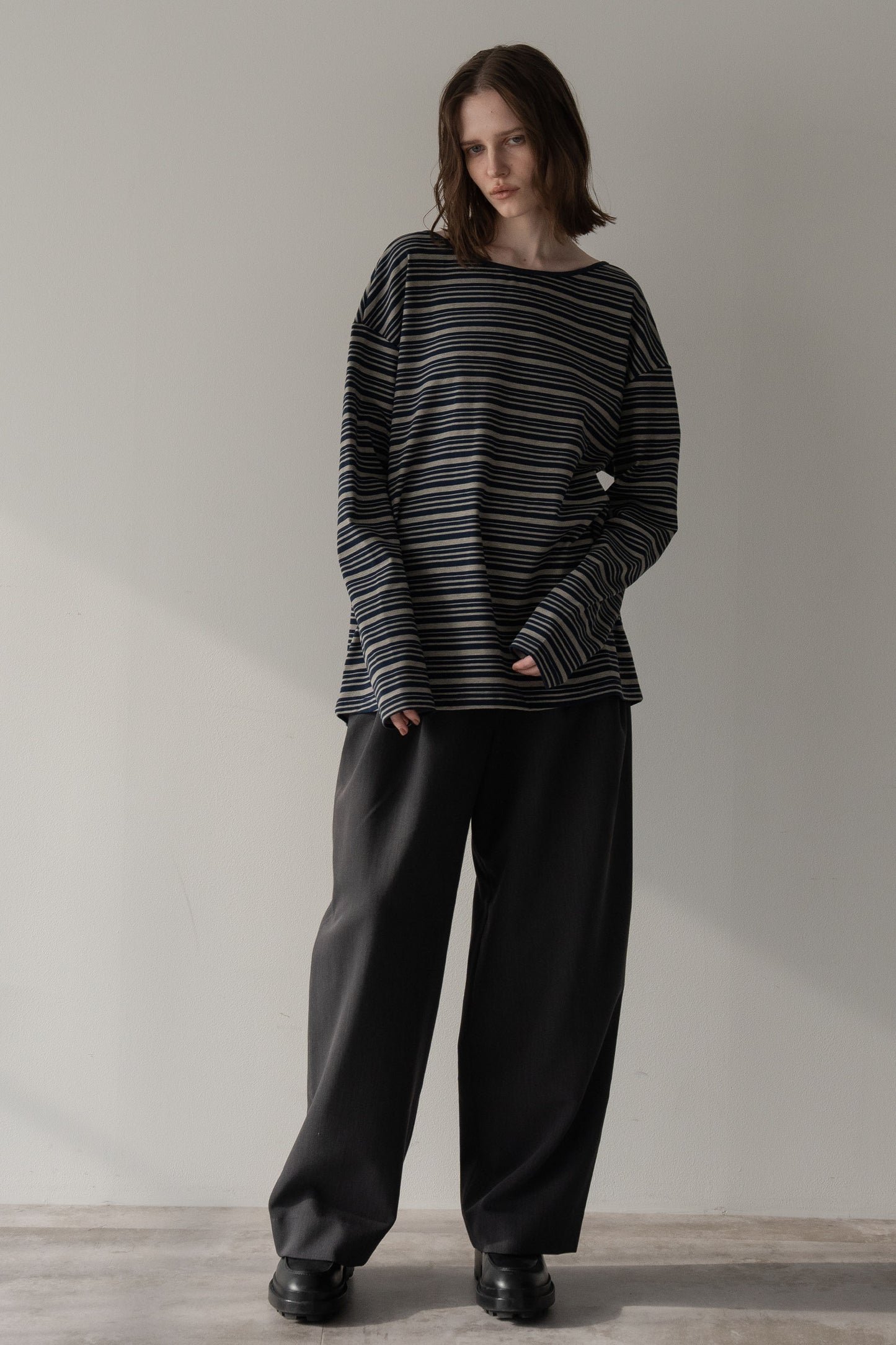 バックオープンボーダーカット【NAVY】