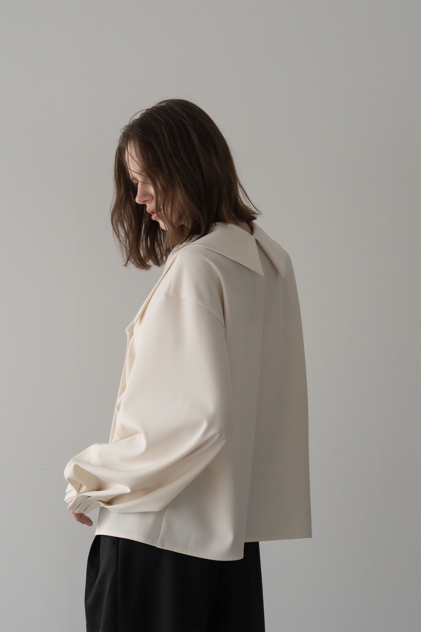 アシメントリーカラーブラウス【WHITE】