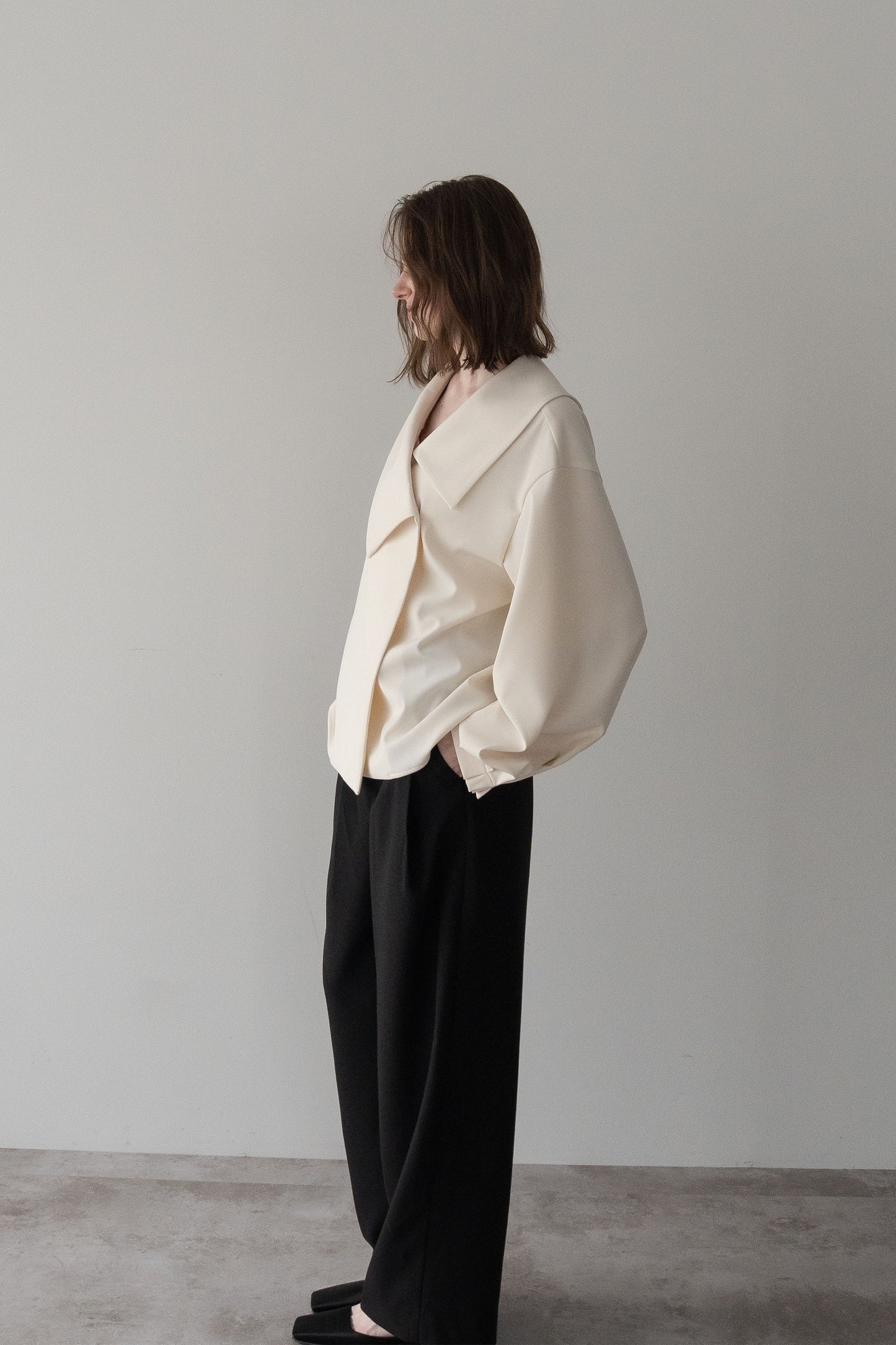 アシメントリーカラーブラウス【WHITE】