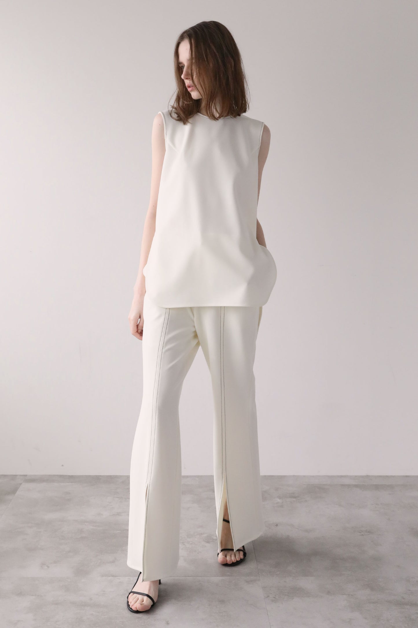 Georgette Sleeveless Top [WHITE]