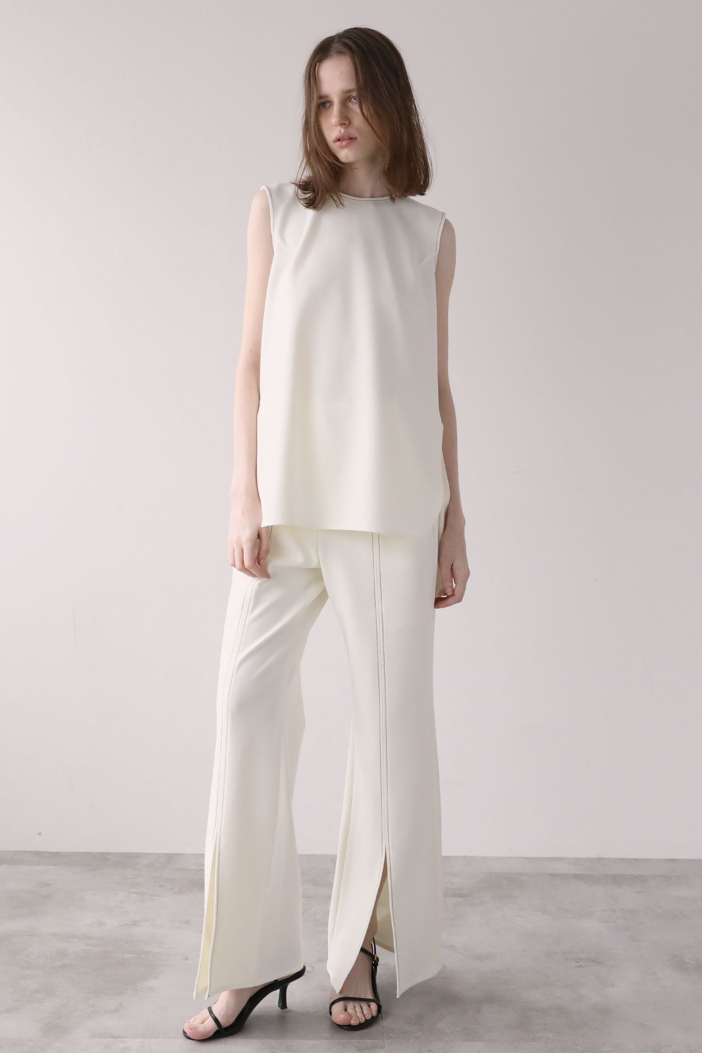 Georgette Sleeveless Top [WHITE]