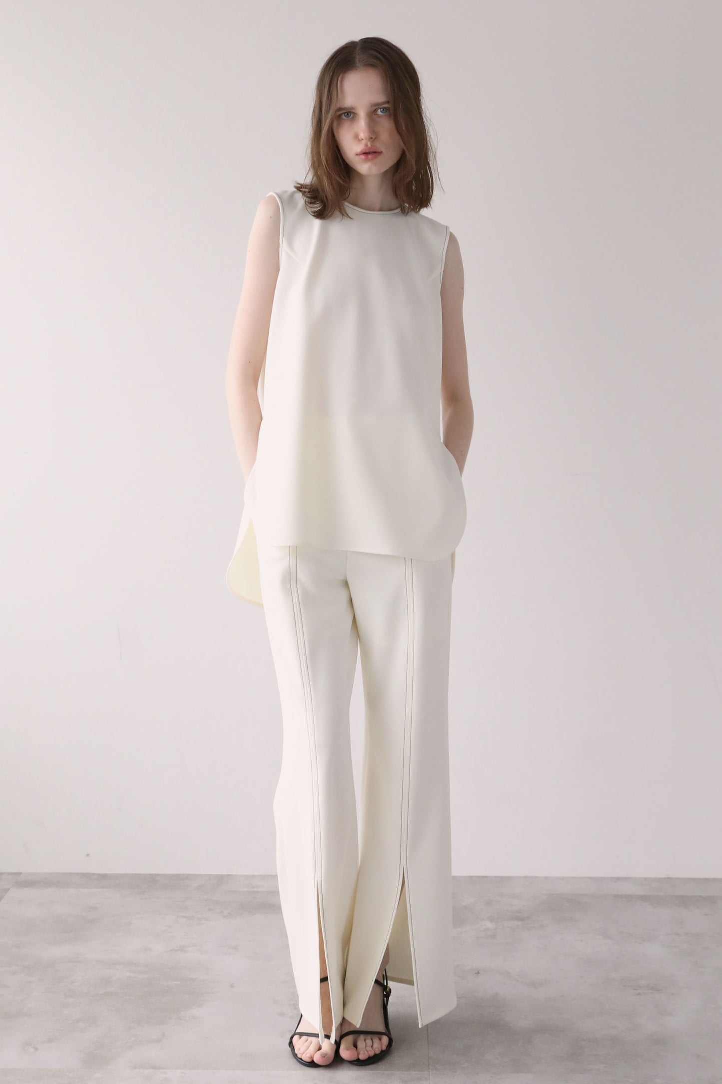 Georgette Sleeveless Top [WHITE]