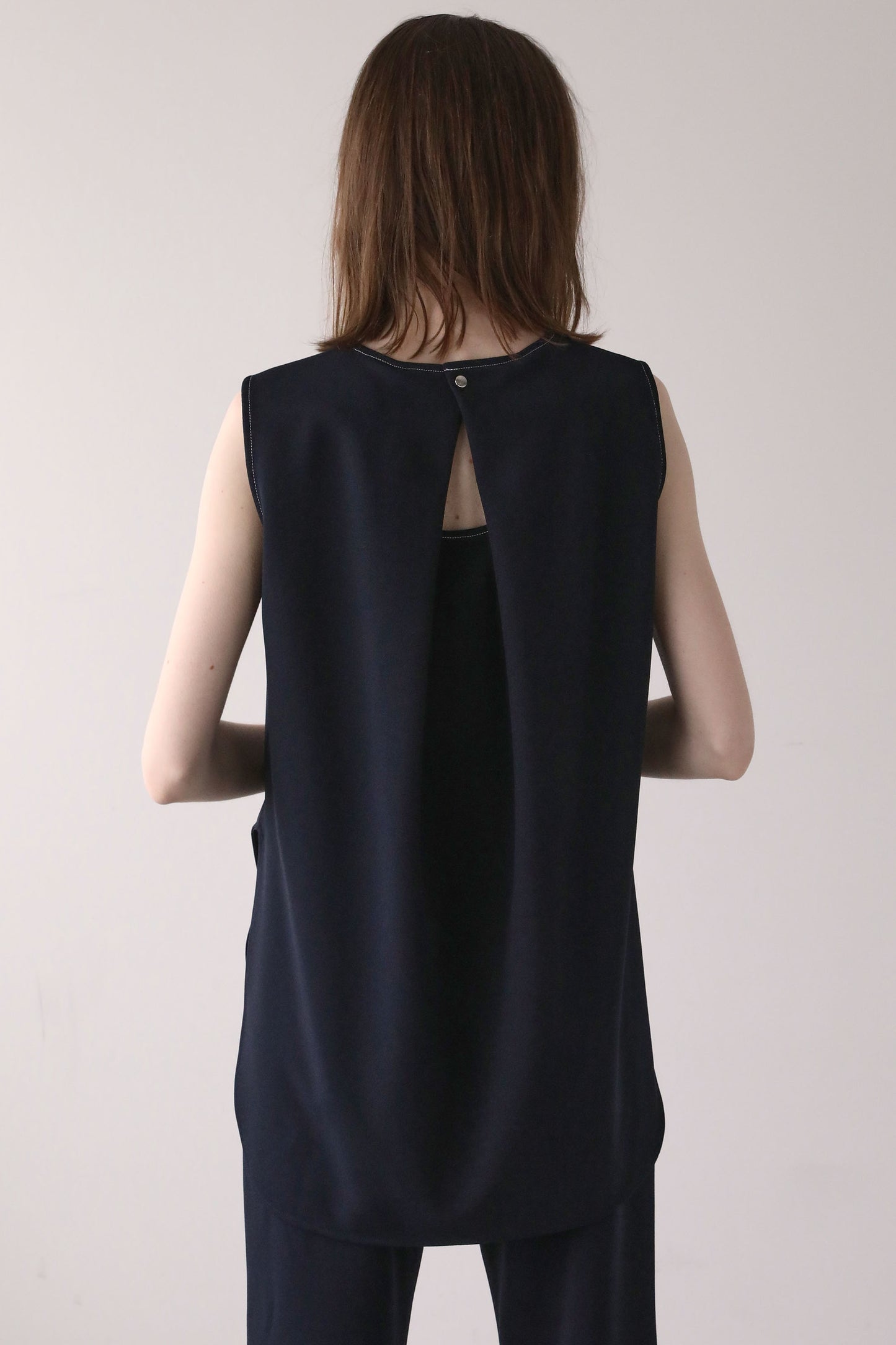 Georgette Sleeveless Top [NAVY]