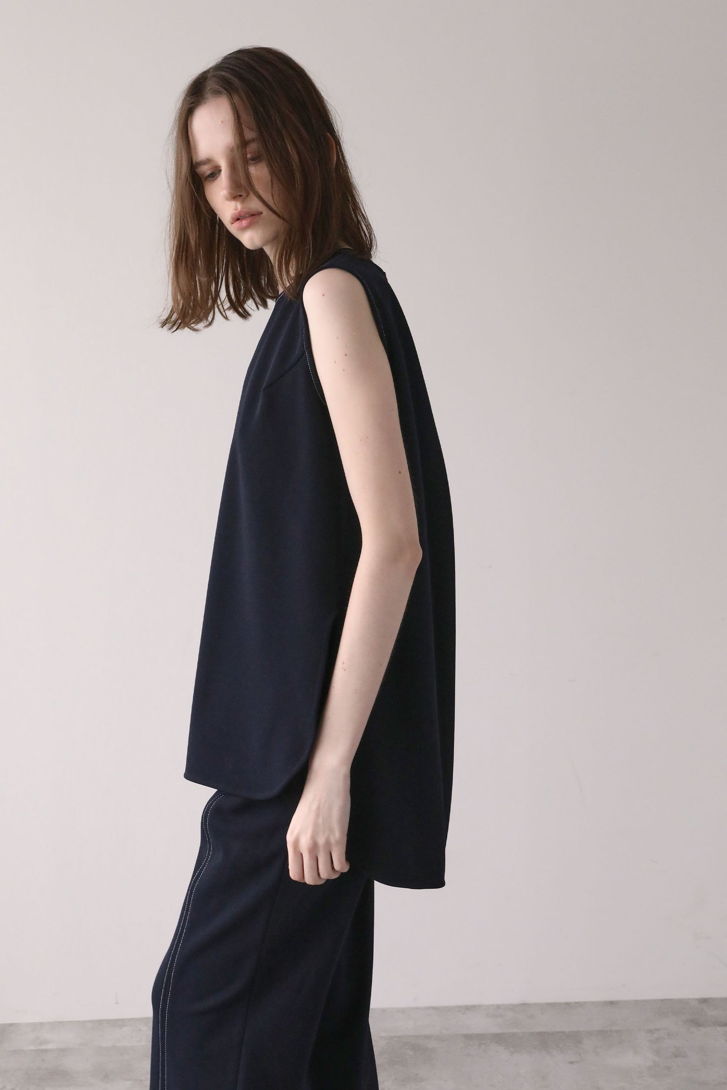 Georgette Sleeveless Top [NAVY]