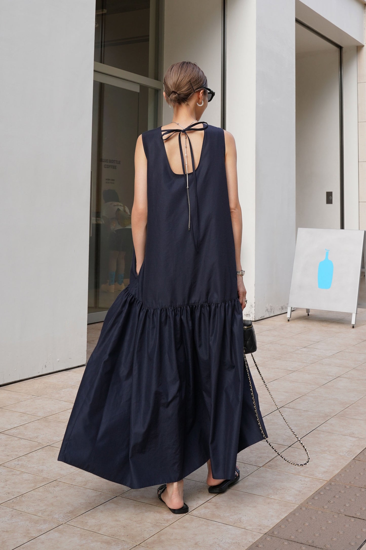 ボトムフレアノースリーブワンピース【NAVY】