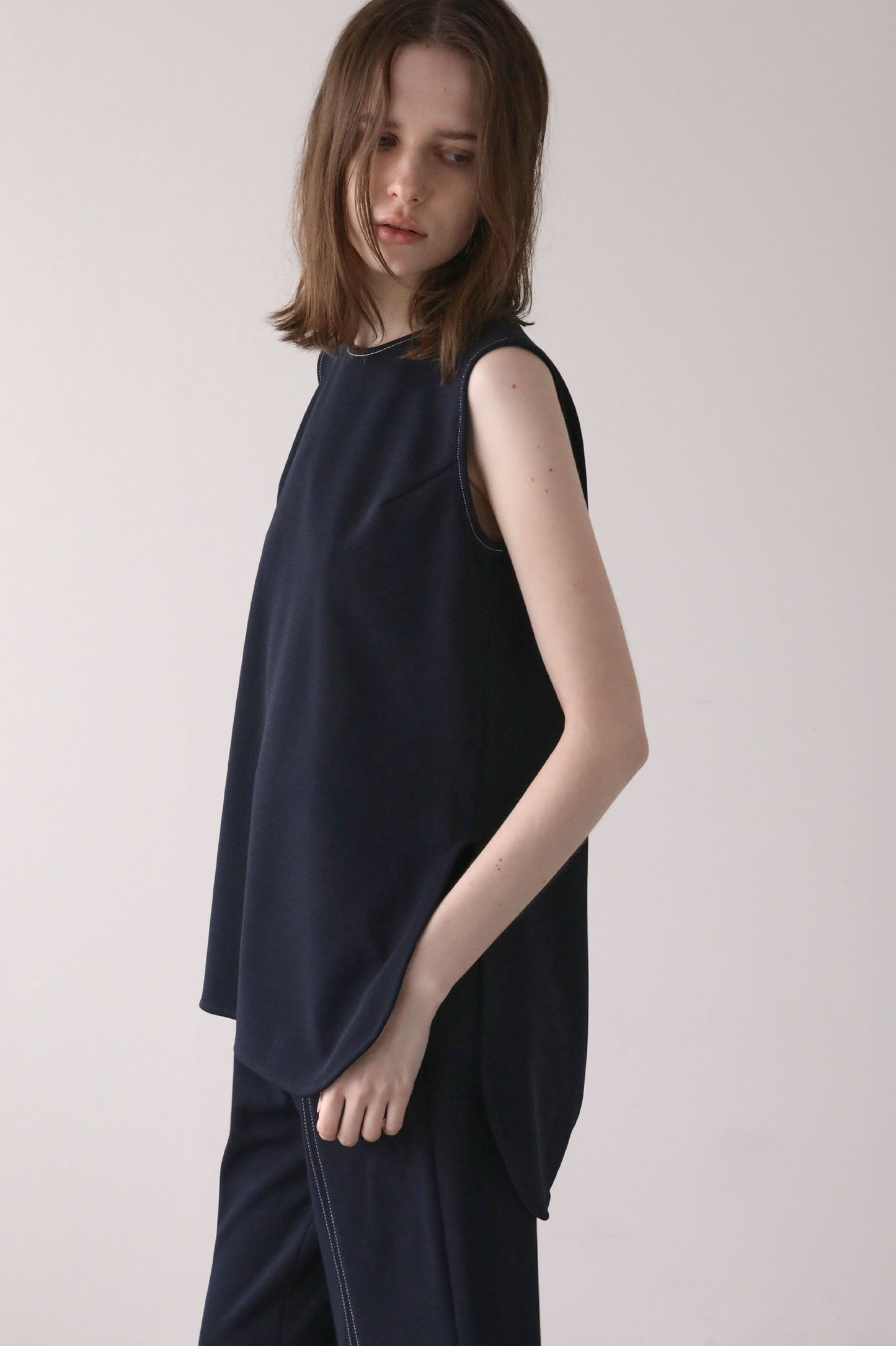 Georgette Sleeveless Top [NAVY]
