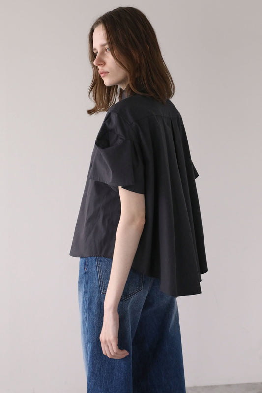 バックプリーツシャツ【BLACK】