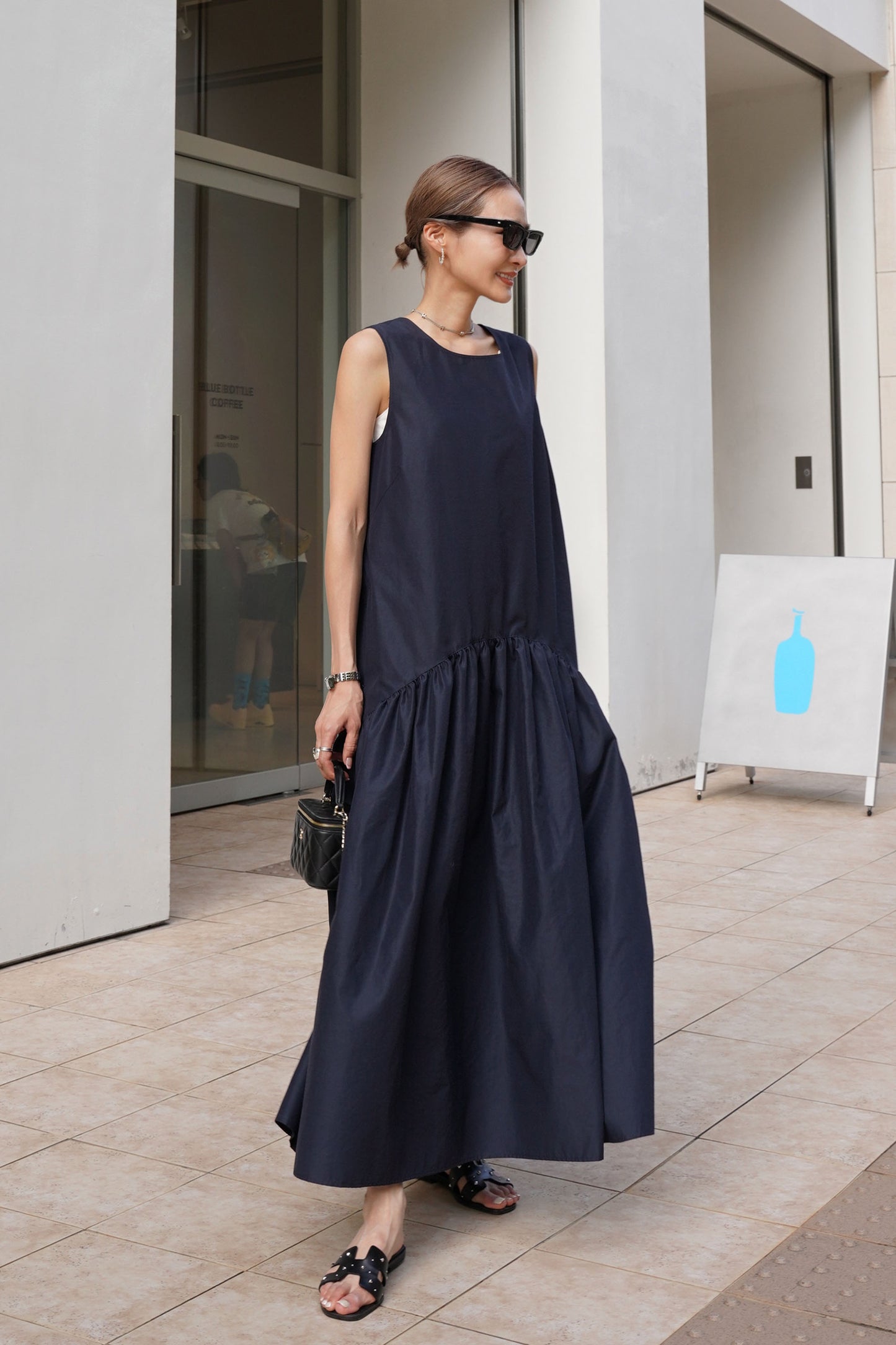 ボトムフレアノースリーブワンピース【NAVY】