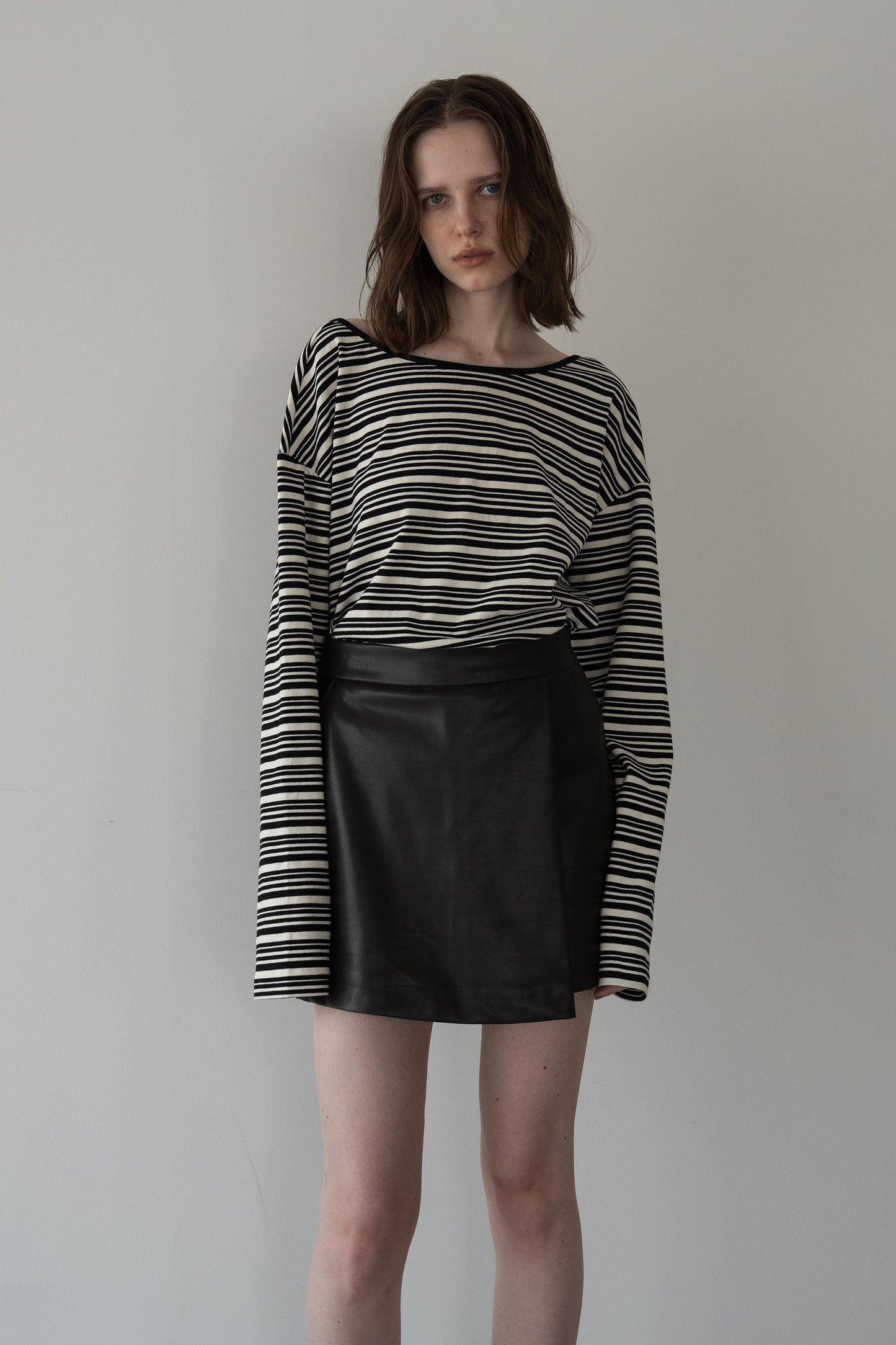 バックオープンボーダーカット【BLACK】