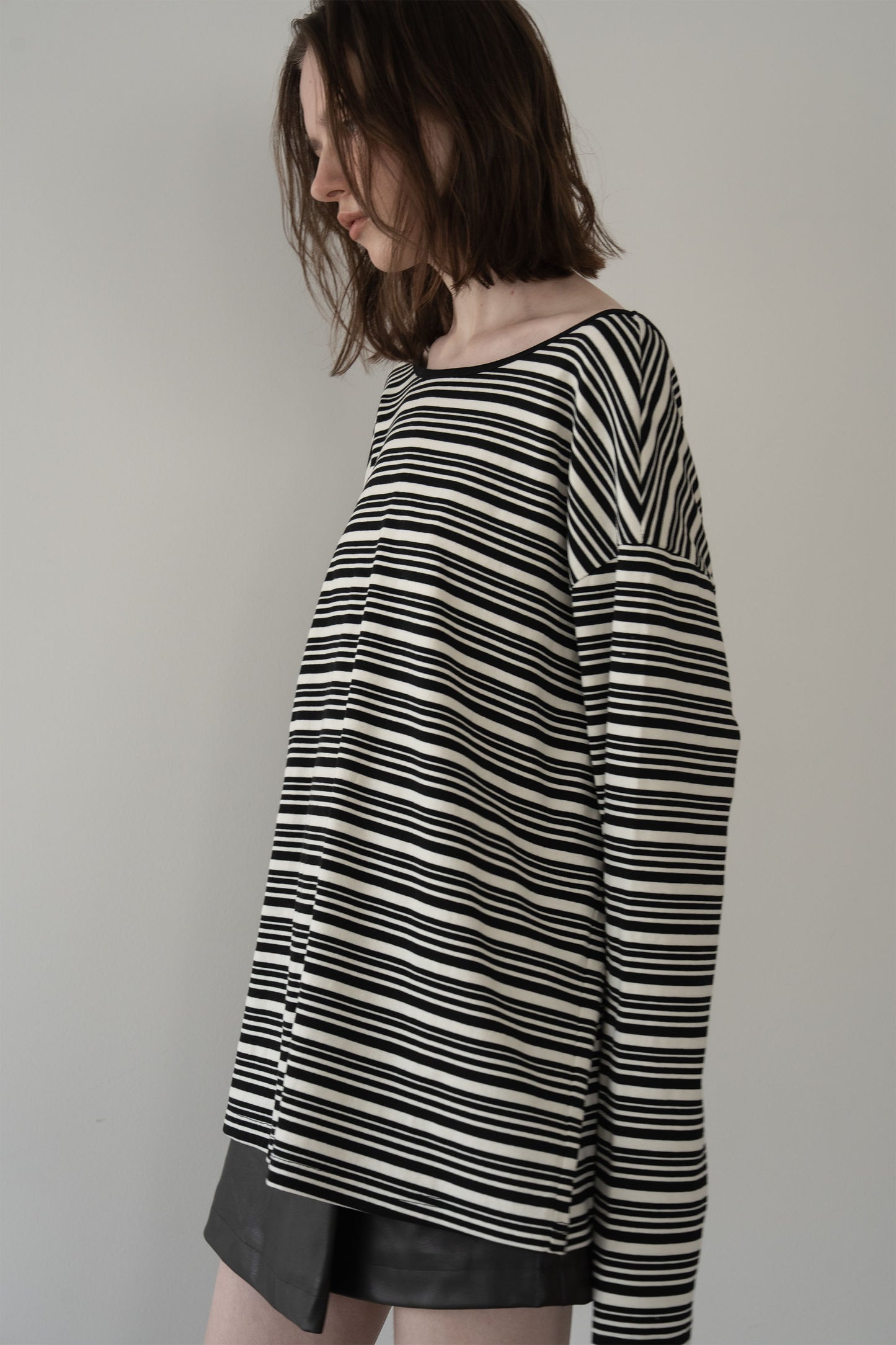 バックオープンボーダーカット【BLACK】