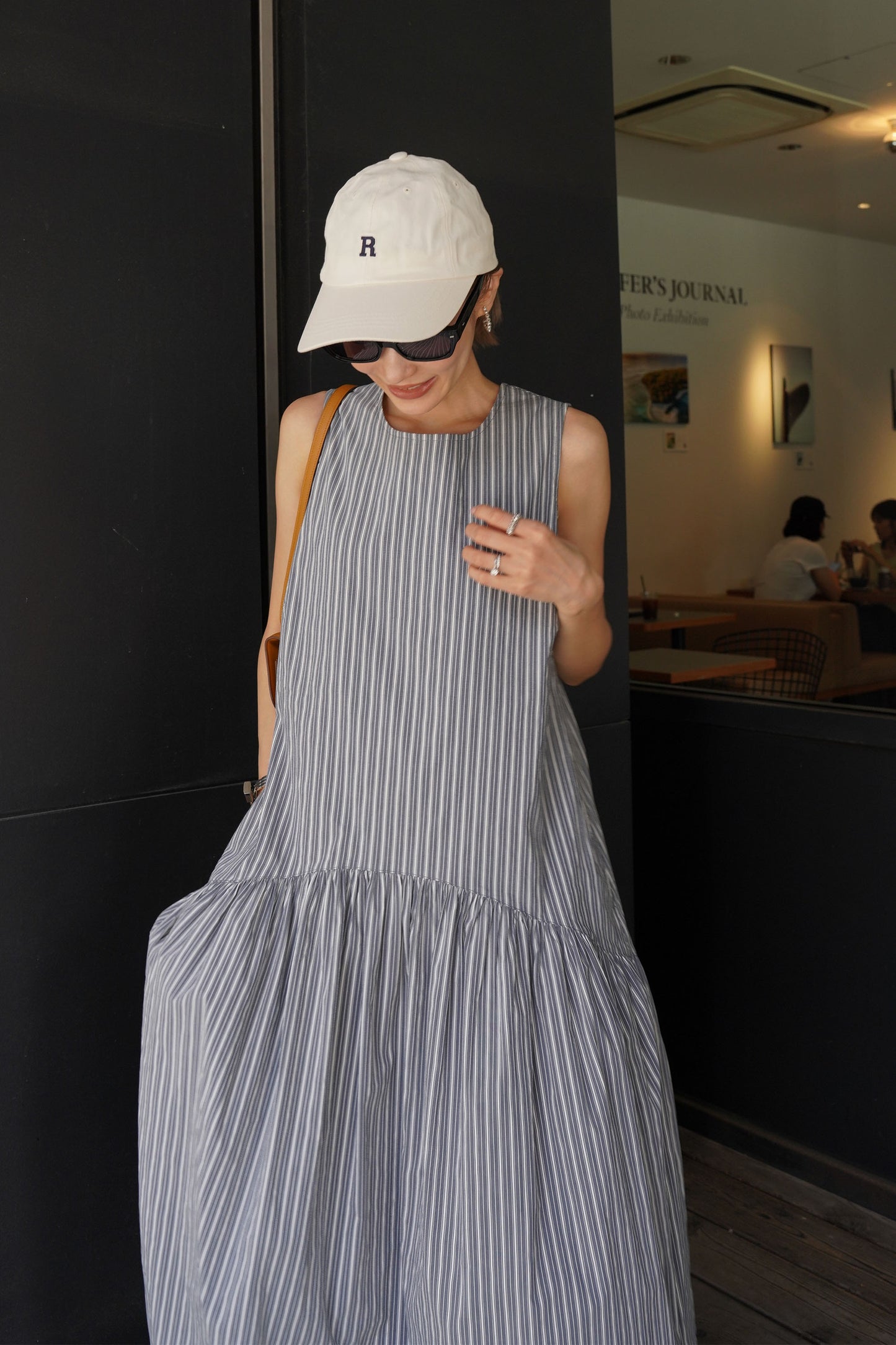 ボトムフレアノースリーブワンピース【GRAY】