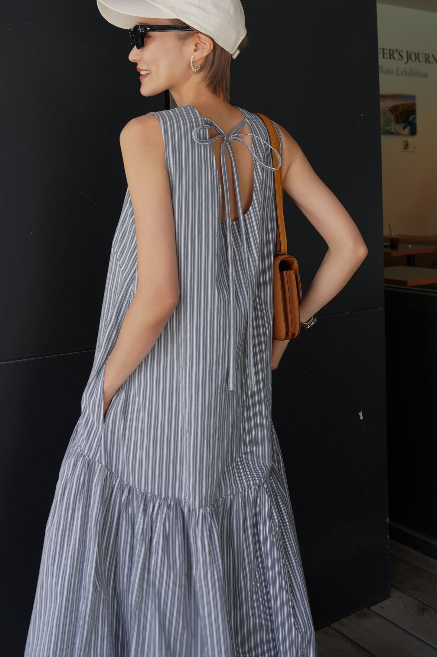 ボトムフレアノースリーブワンピース【GRAY】