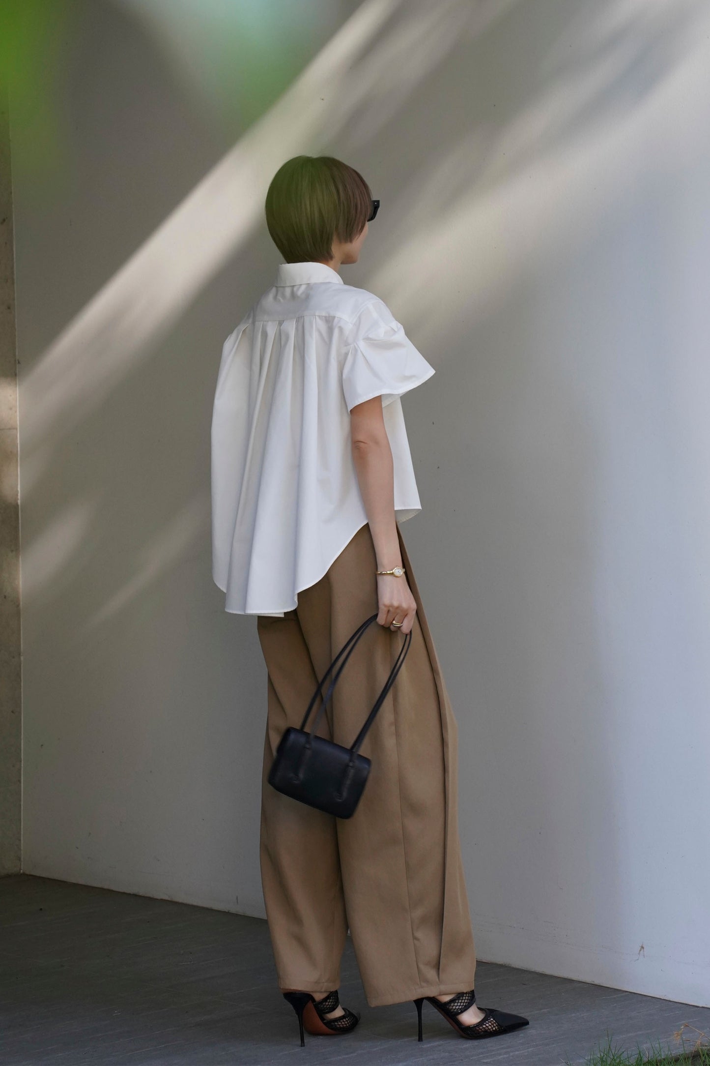 バックプリーツシャツ【WHITE】