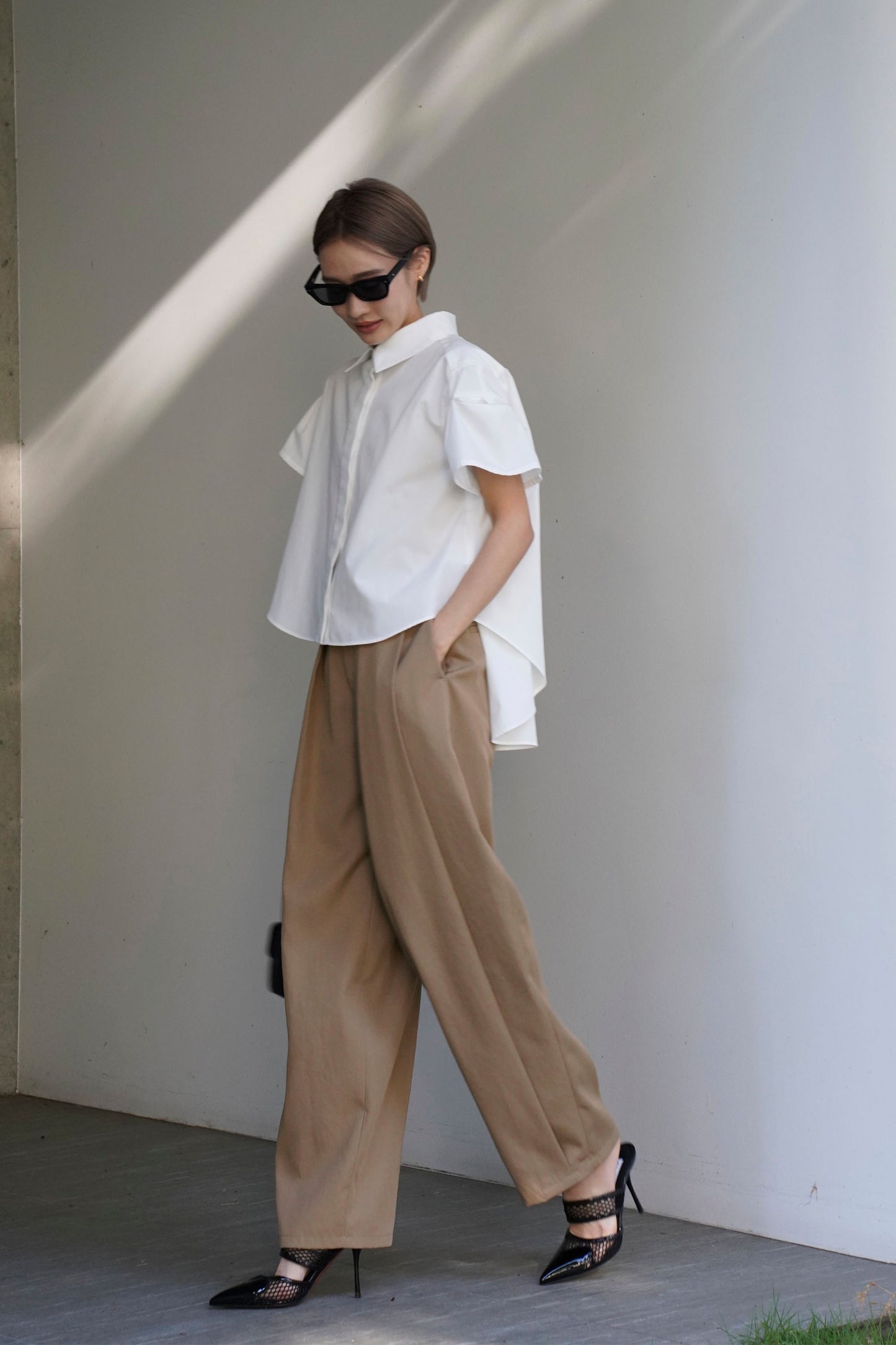 バックプリーツシャツ【WHITE】