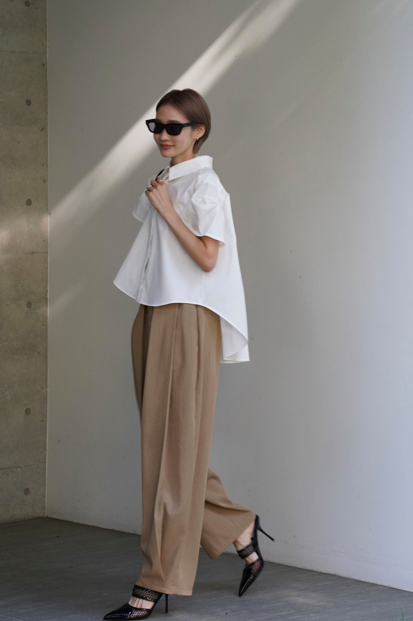 バックプリーツシャツ【WHITE】