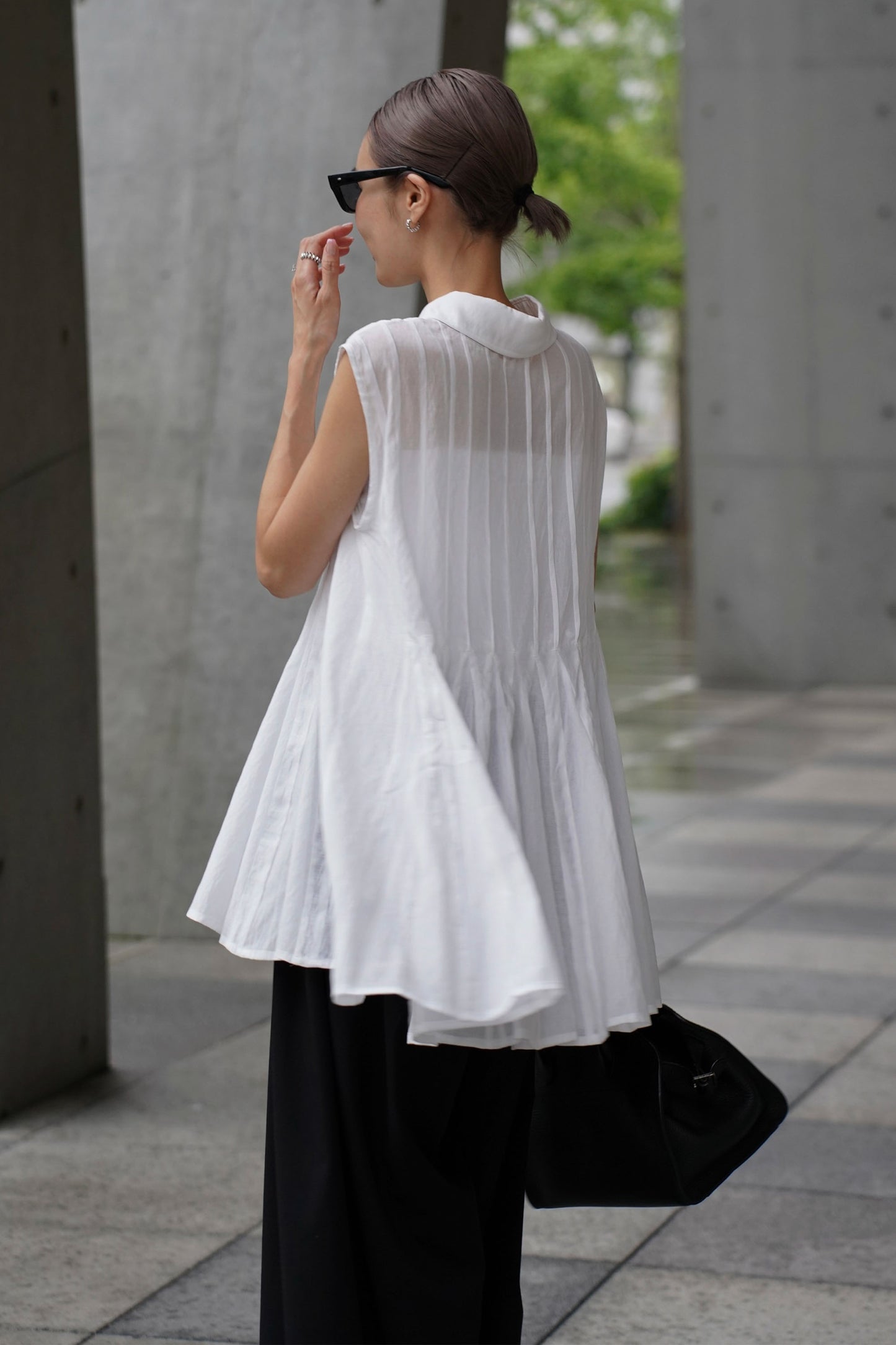 シアープリーツタックブラウス【WHITE】