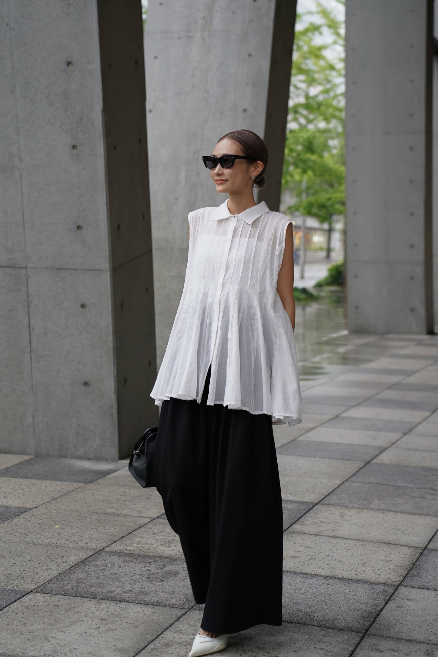 シアープリーツタックブラウス【WHITE】