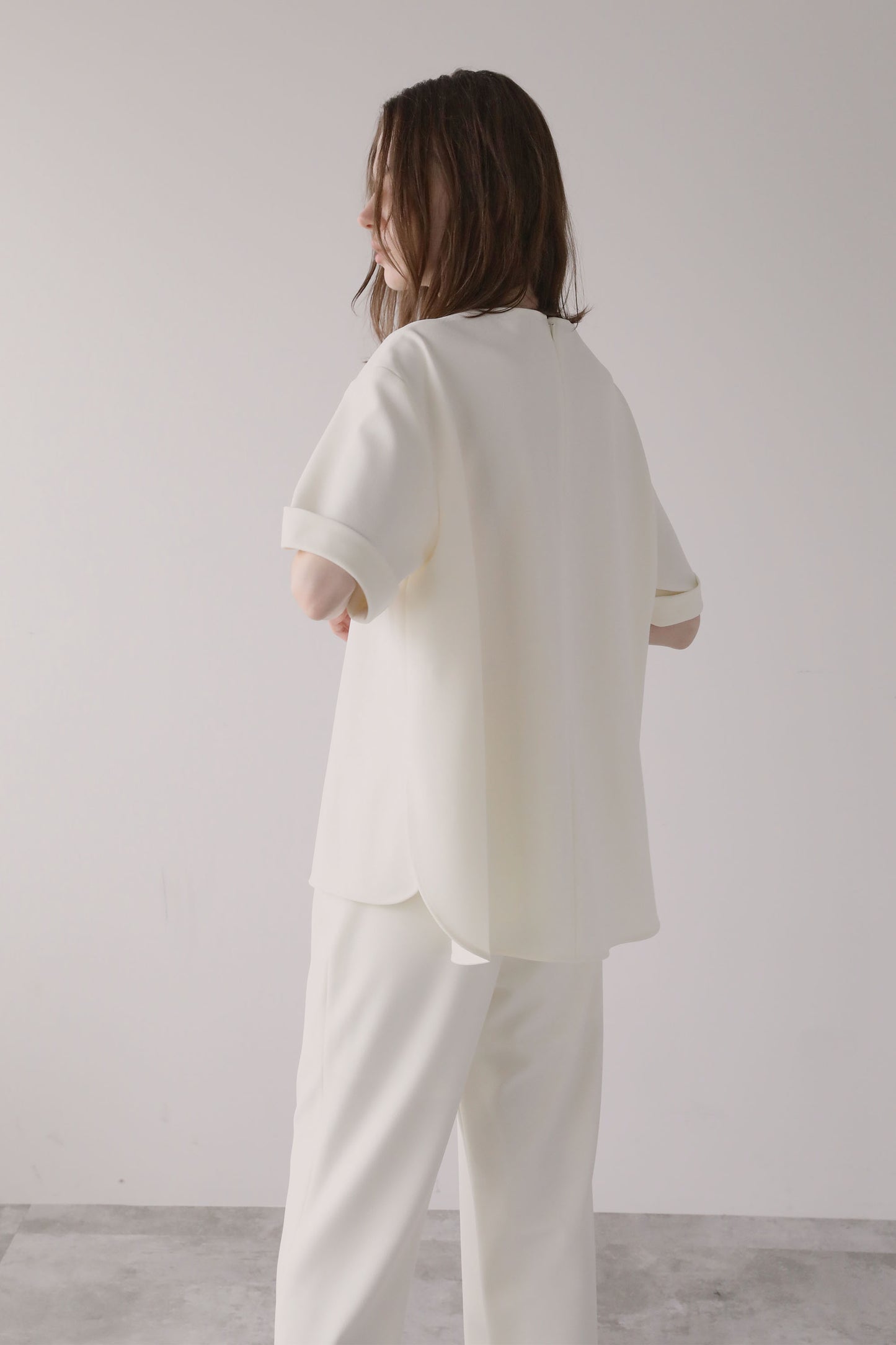 【予約販売5月末配送】ジョーゼットサテンカラートップス【WHITE】