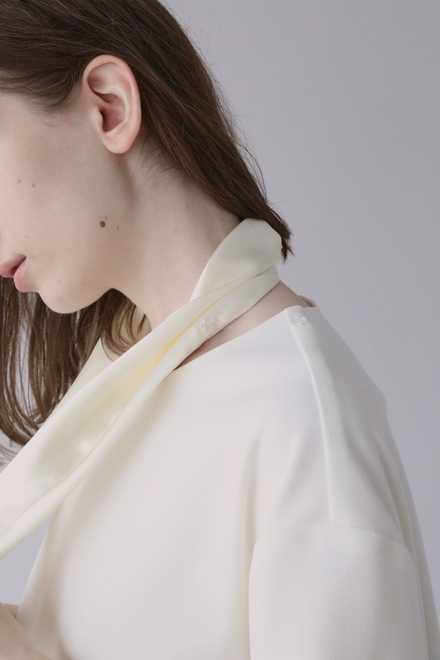 【予約販売5月末配送】ジョーゼットサテンカラートップス【WHITE】