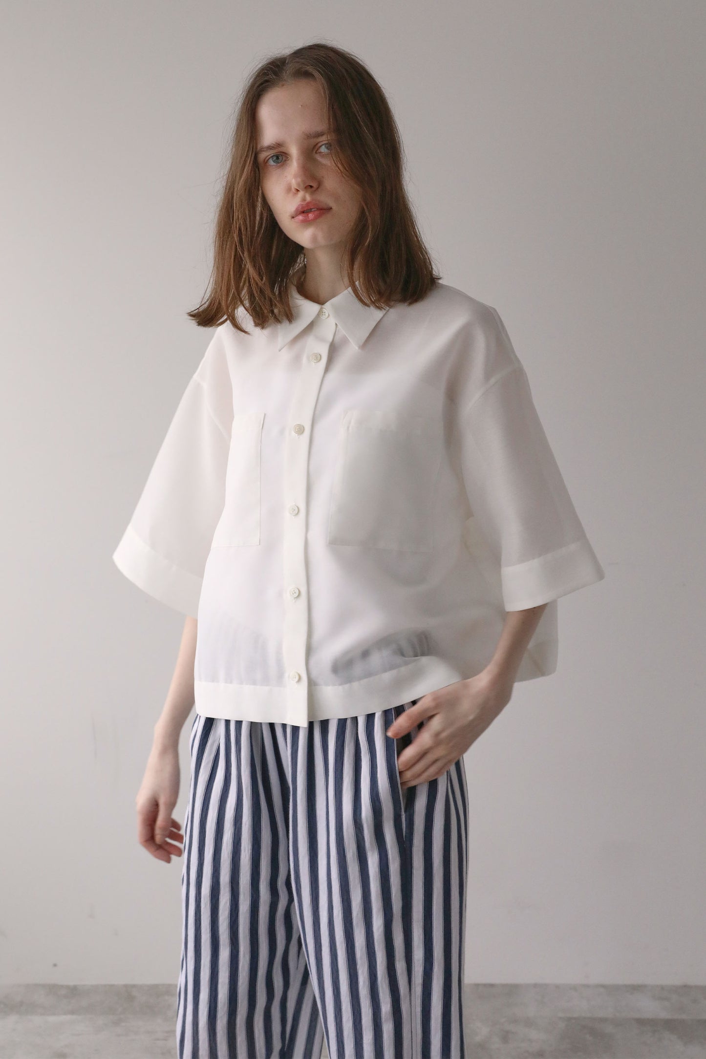 クロップドシャツ【WHITE】
