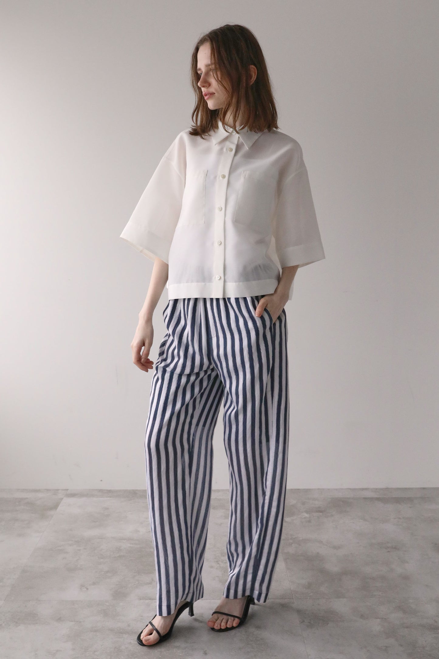 クロップドシャツ【WHITE】