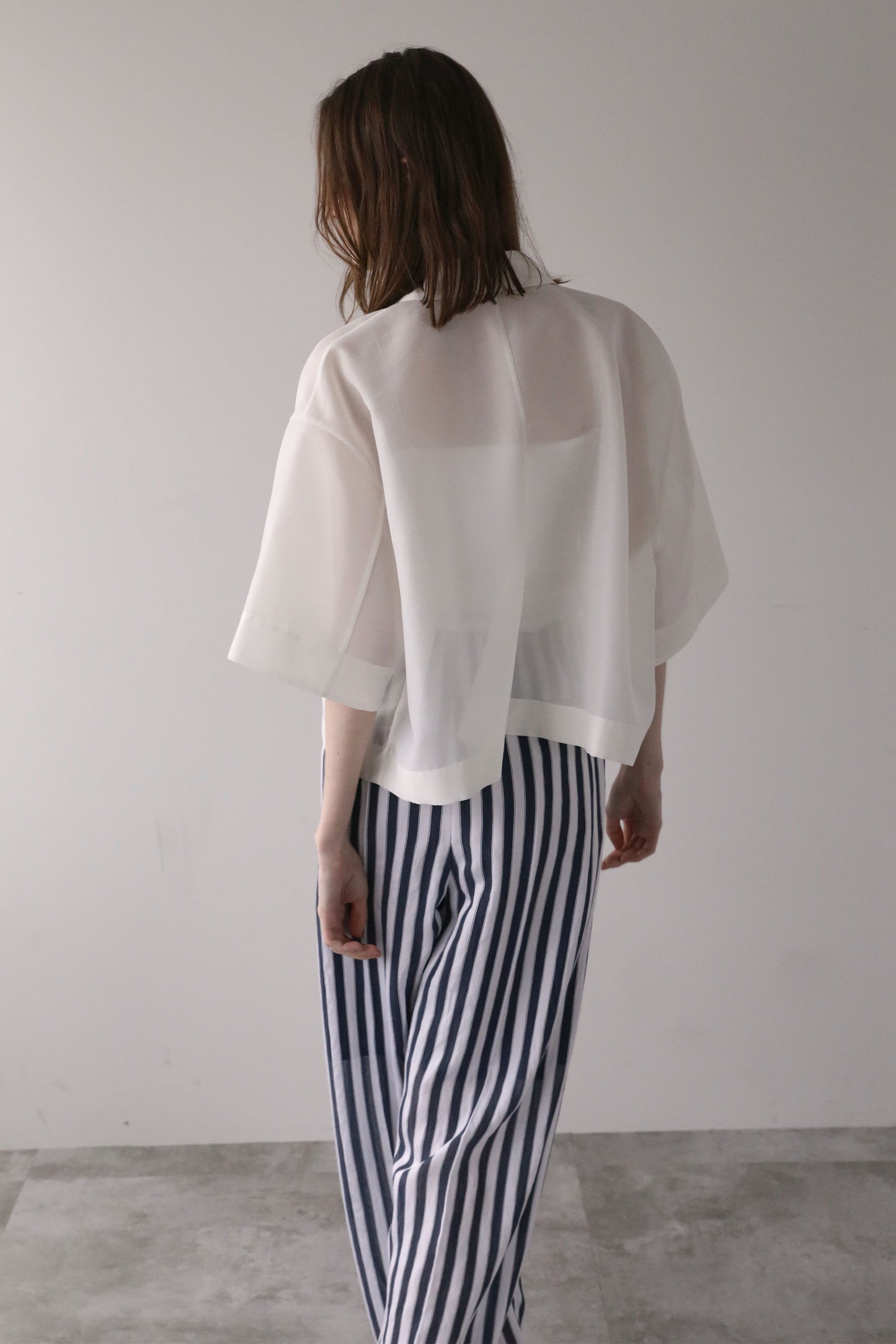 クロップドシャツ【WHITE】