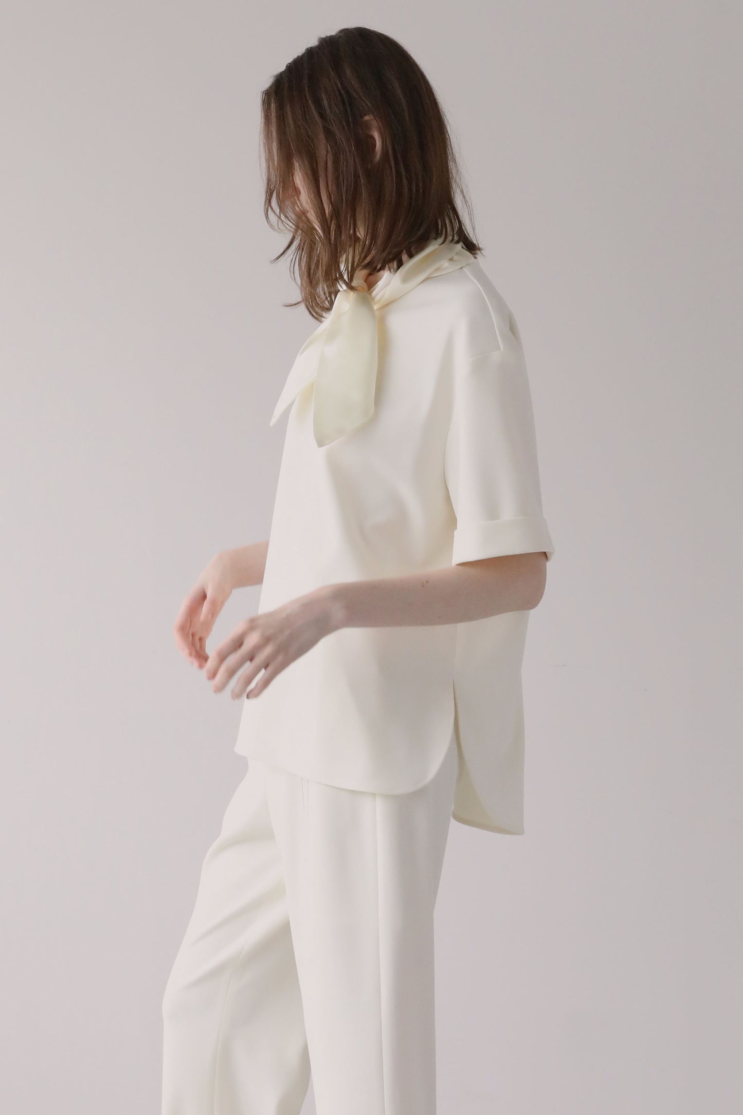 【予約販売5月末配送】ジョーゼットサテンカラートップス【WHITE】