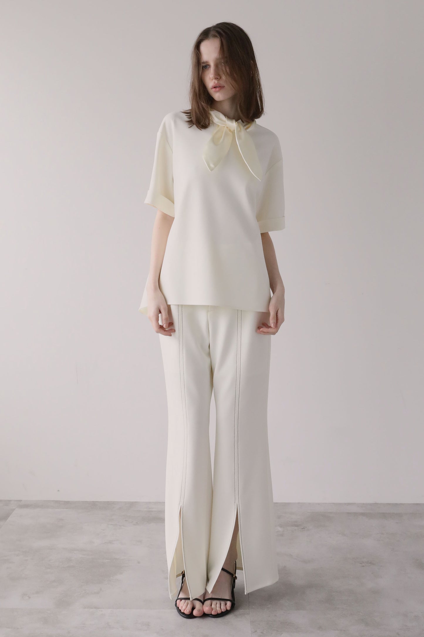 【予約販売5月末配送】ジョーゼットサテンカラートップス【WHITE】