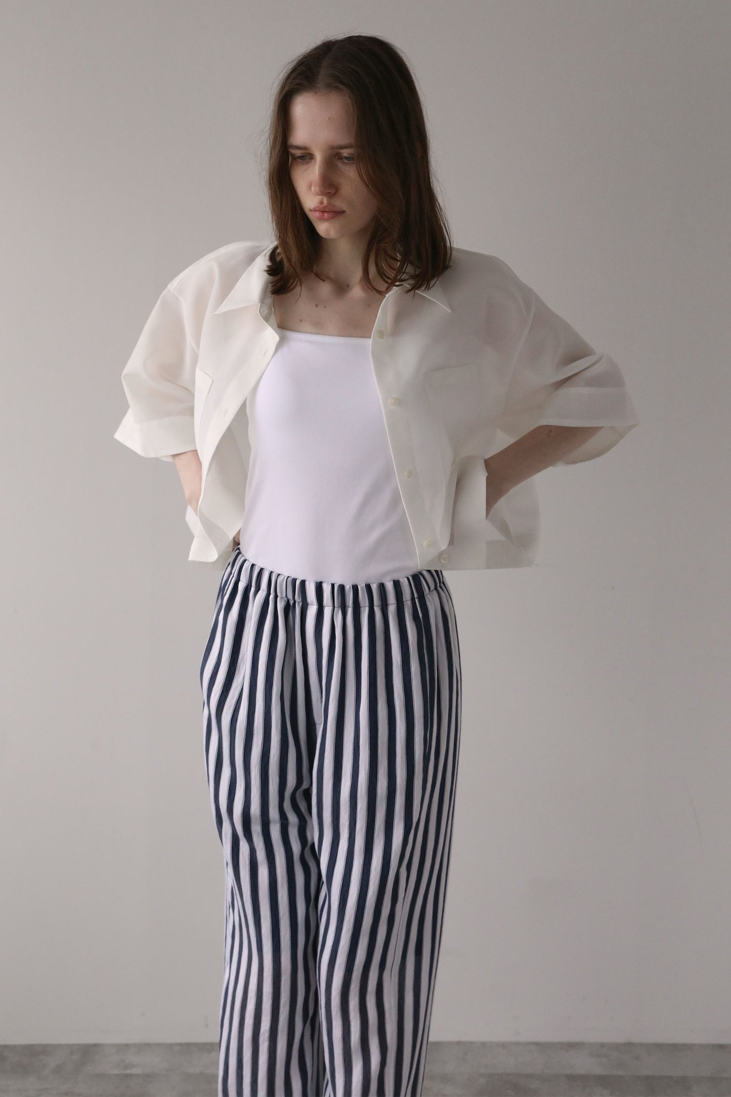 クロップドシャツ【WHITE】