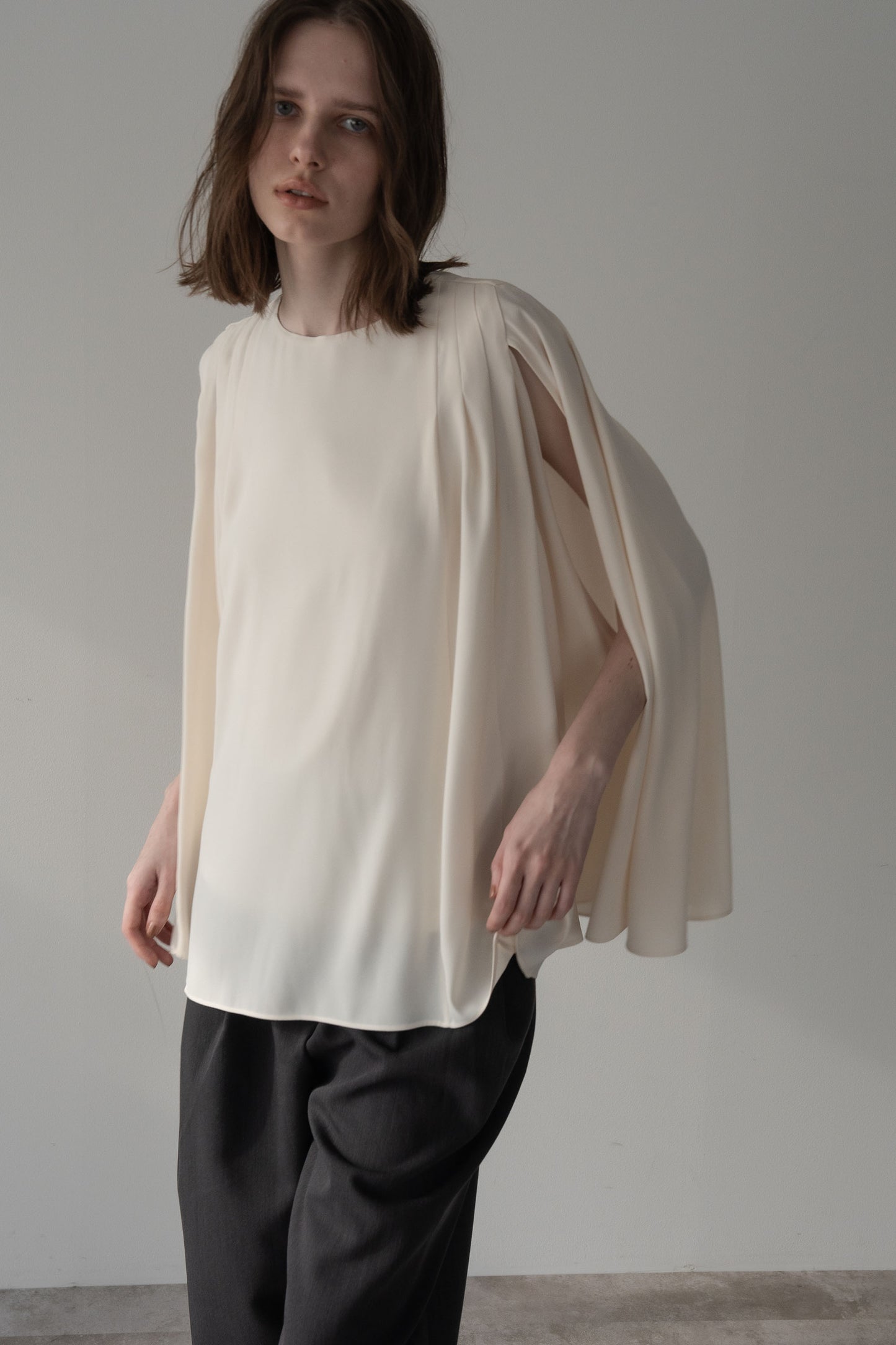 ポンチョブラウス【WHITE】