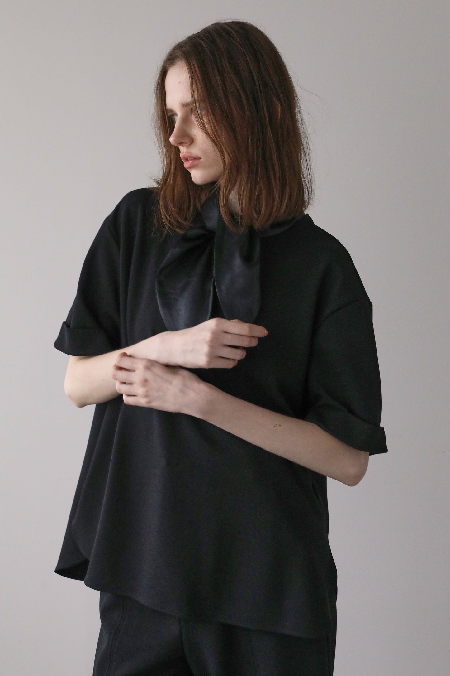 【予約販売5月末配送】ジョーゼットサテンカラートップス【BLACK】