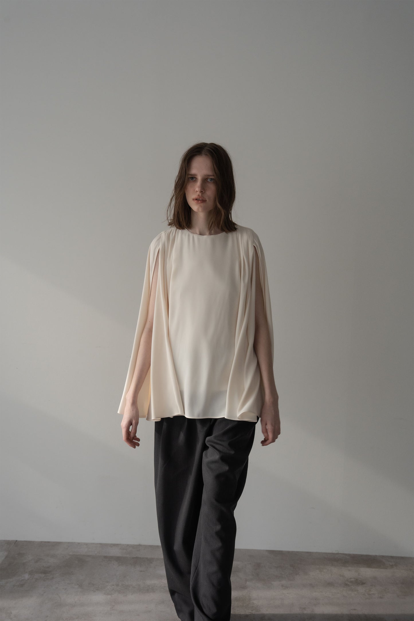 ポンチョブラウス【WHITE】