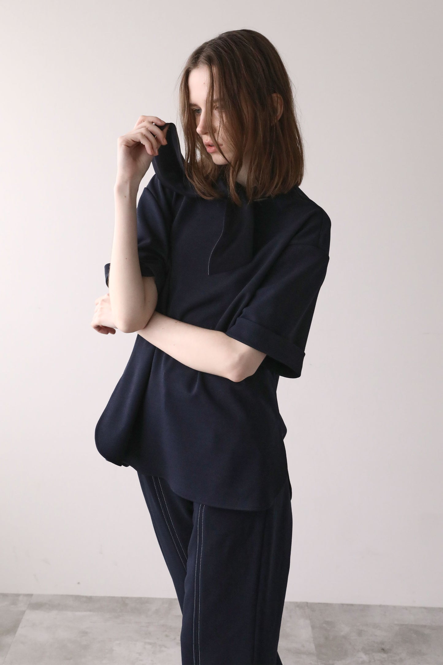 【予約販売5月末配送】ジョーゼットサテンカラートップス【NAVY】