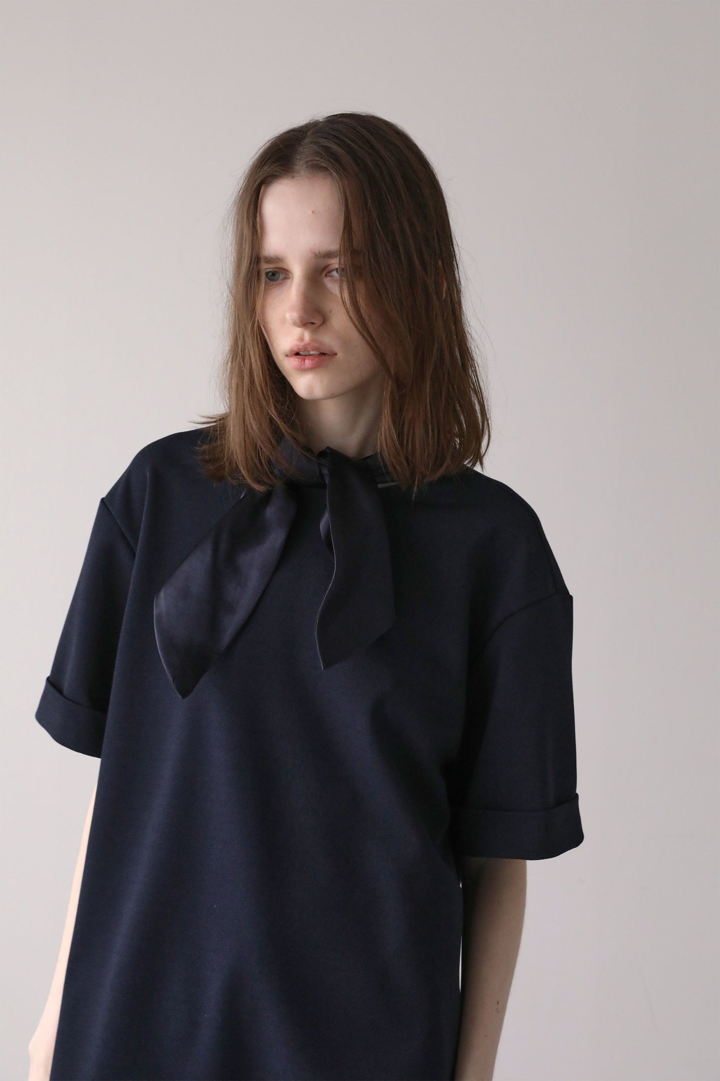 【予約販売5月末配送】ジョーゼットサテンカラートップス【NAVY】