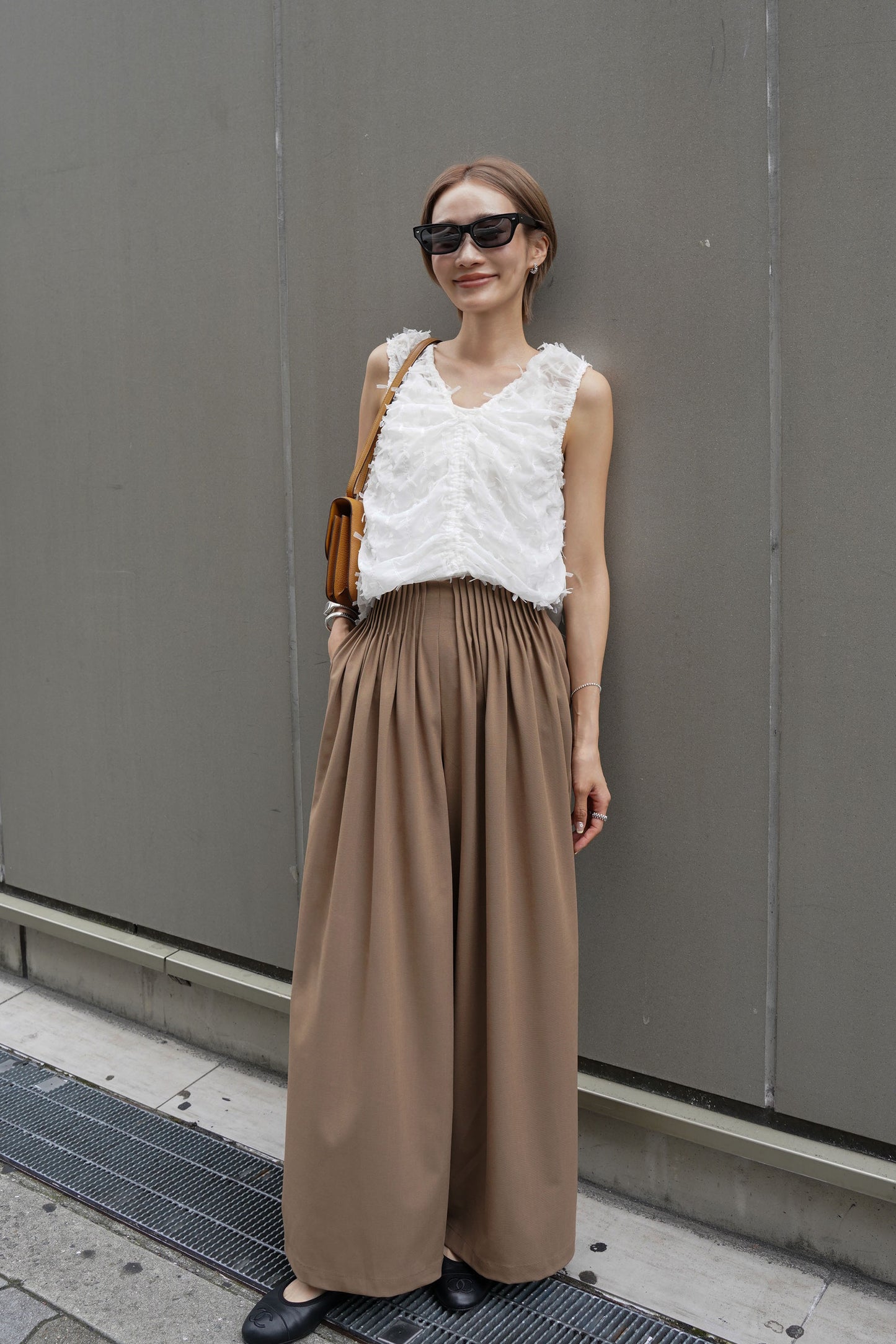 【予約販売8月末配送】プリーツワイドパンツ【BEIGE】