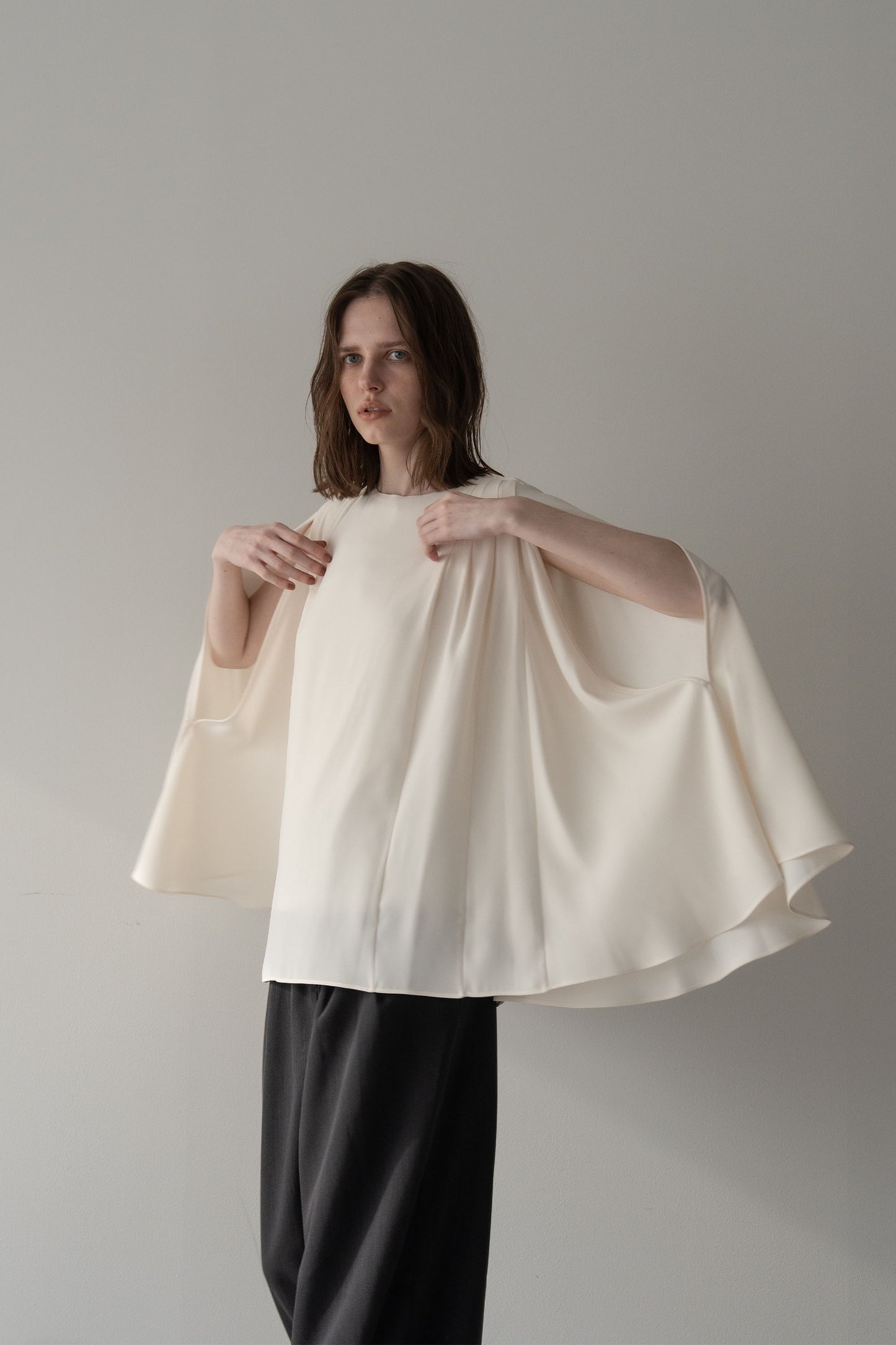 ポンチョブラウス【WHITE】