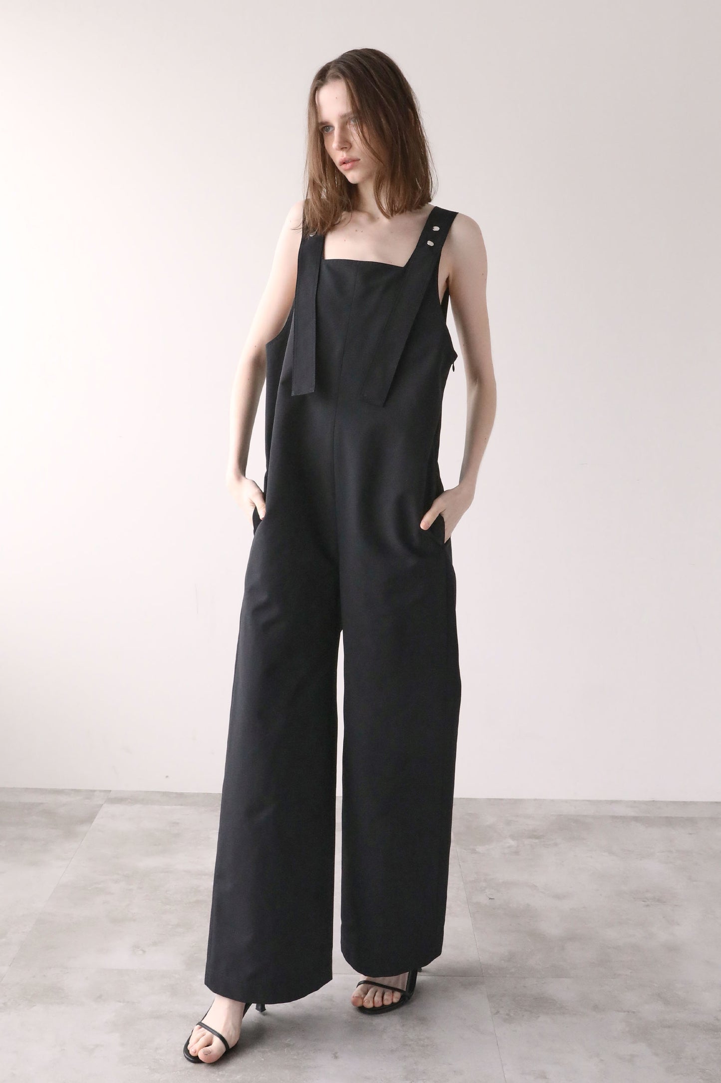 ボタンロンパース【BLACK】