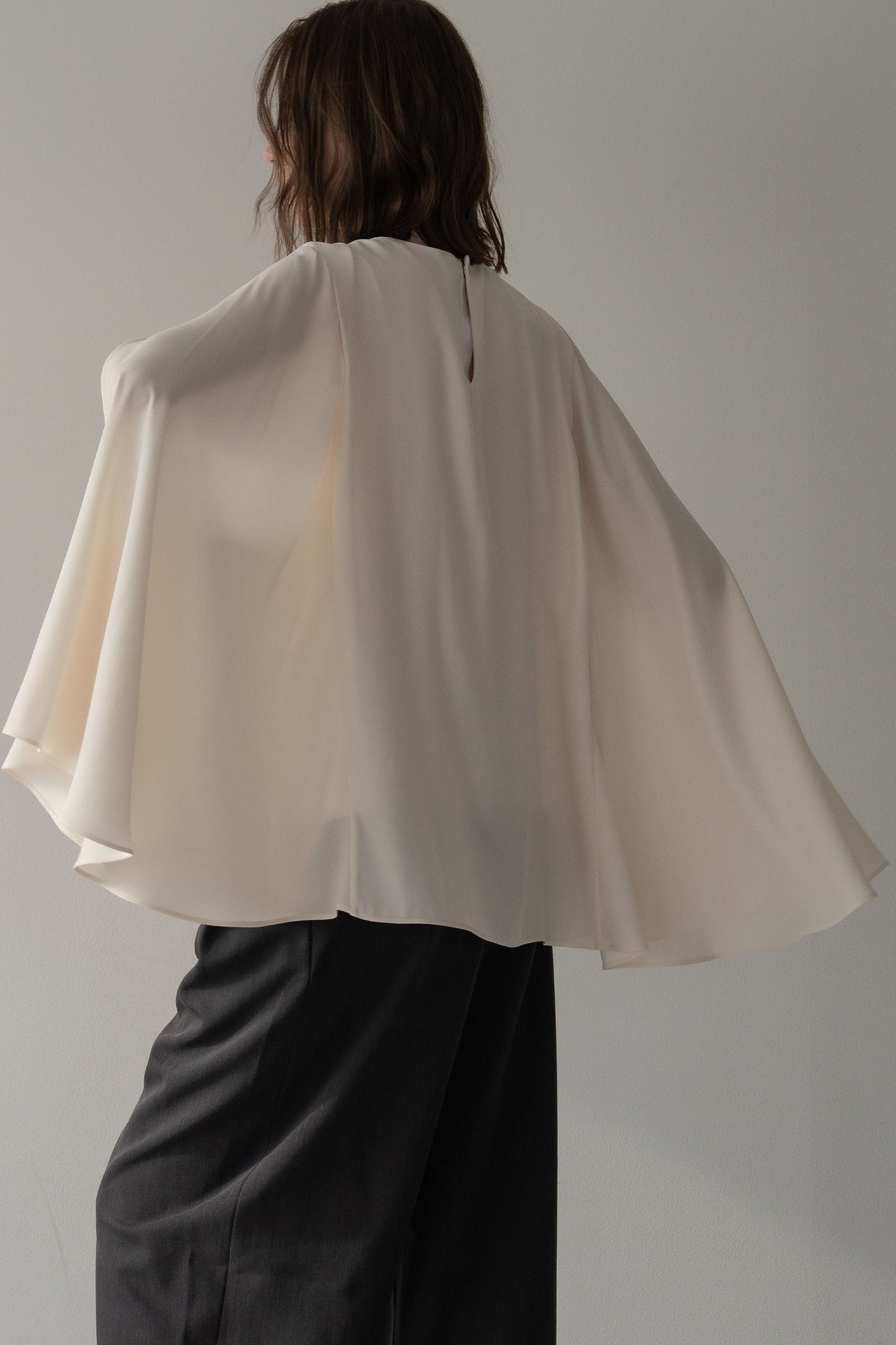 ポンチョブラウス【WHITE】