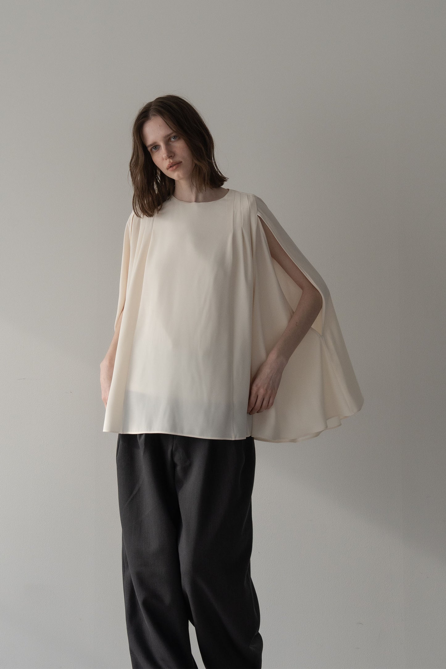 ポンチョブラウス【WHITE】