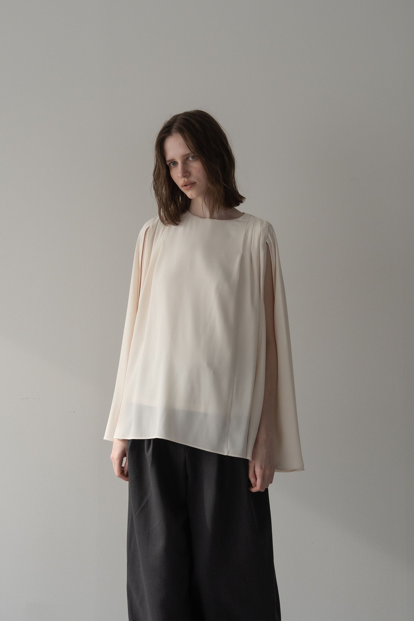 ポンチョブラウス【WHITE】